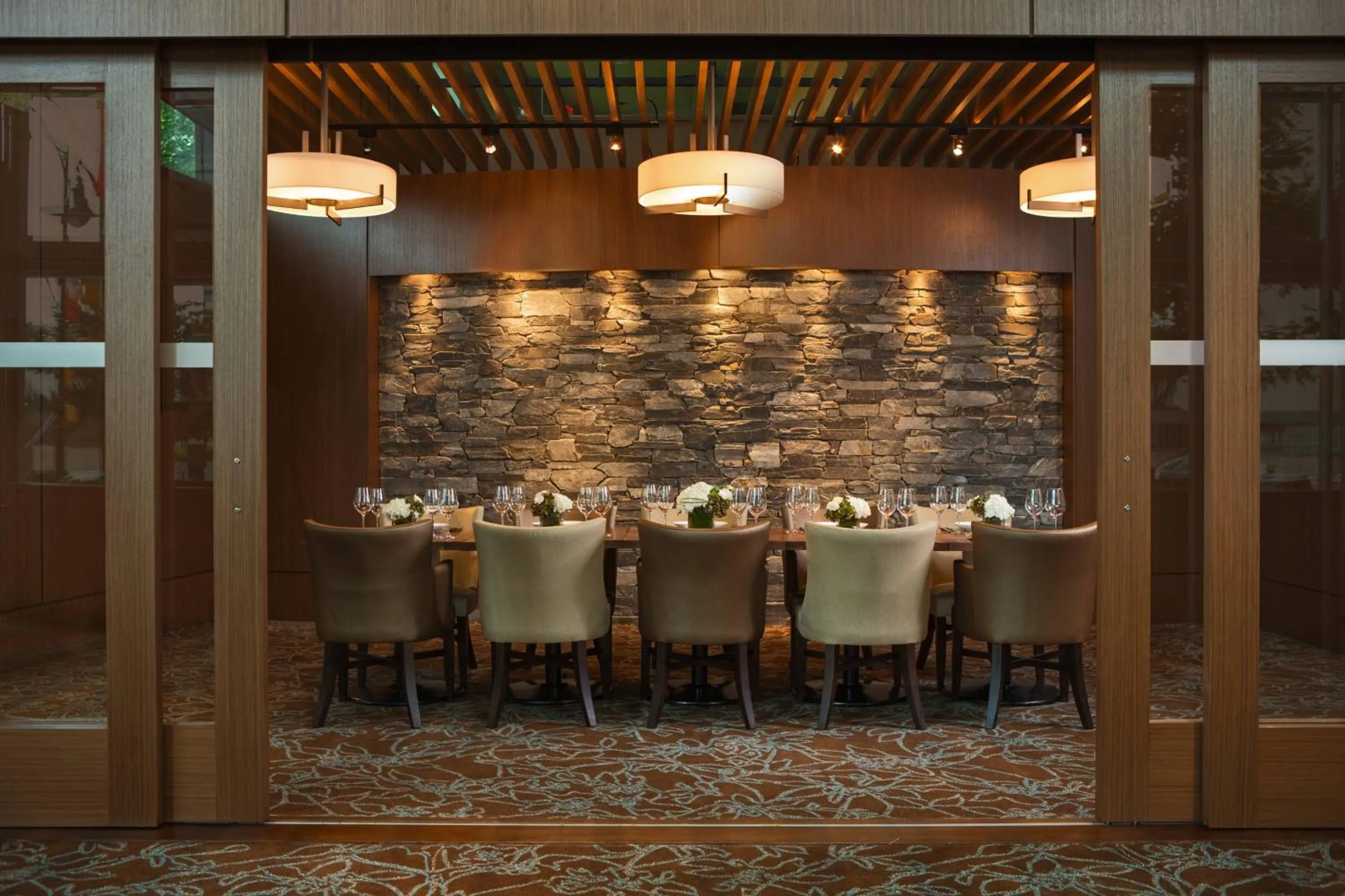 Lounge or bar in Vancouver Marriott Pinnacle Downtown Hotel