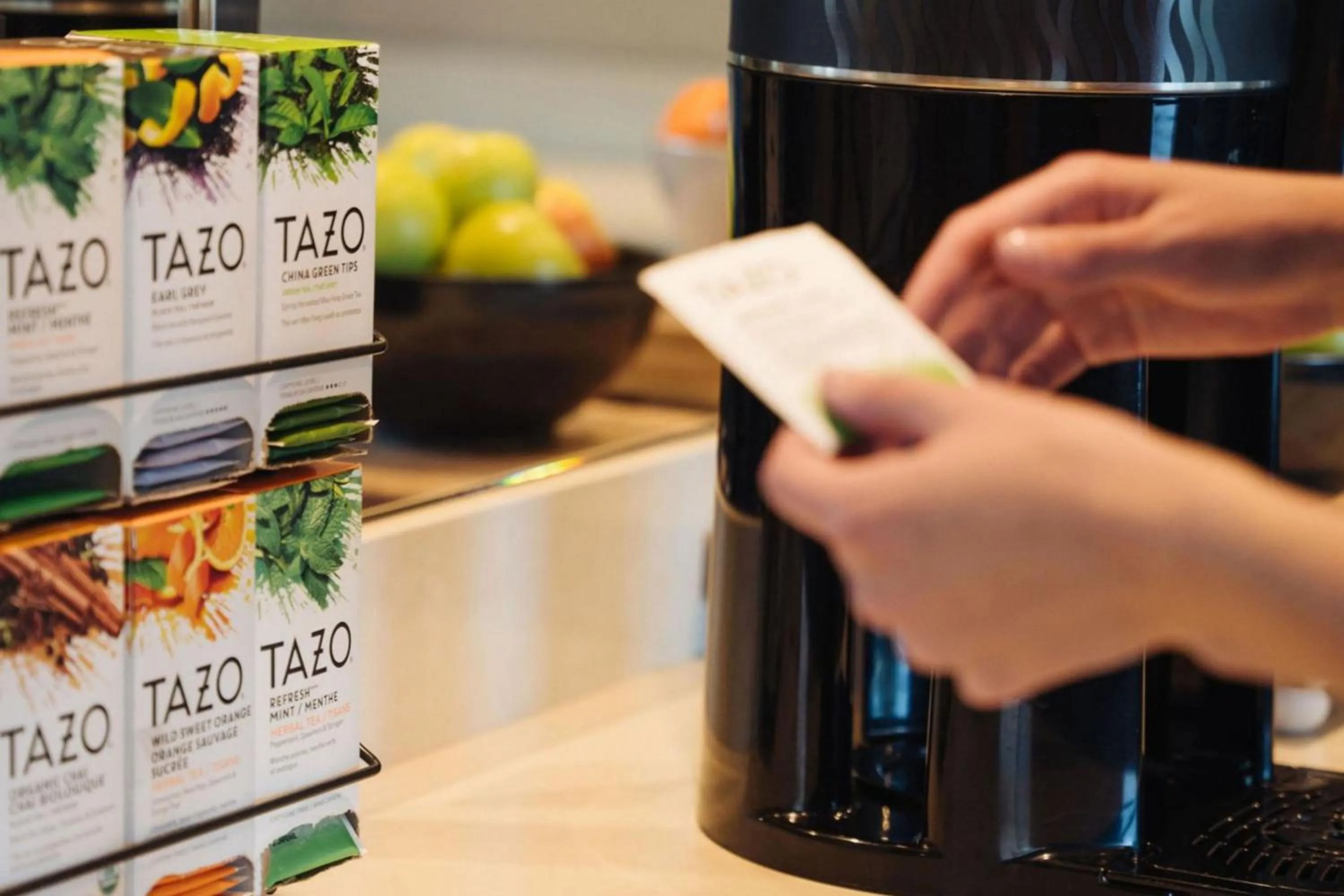 Lounge or bar in Vancouver Marriott Pinnacle Downtown Hotel