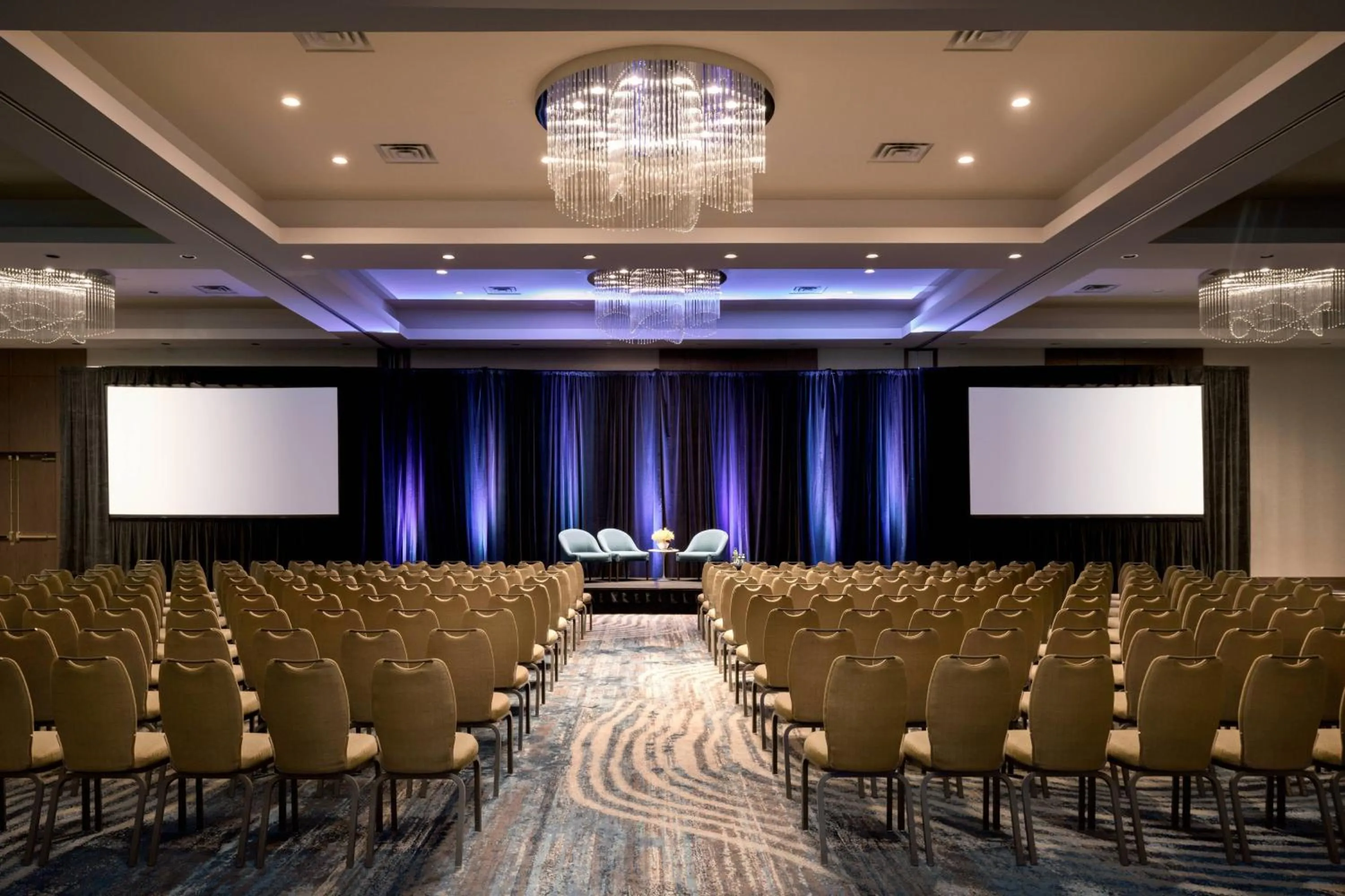 Meeting/conference room in Vancouver Marriott Pinnacle Downtown Hotel