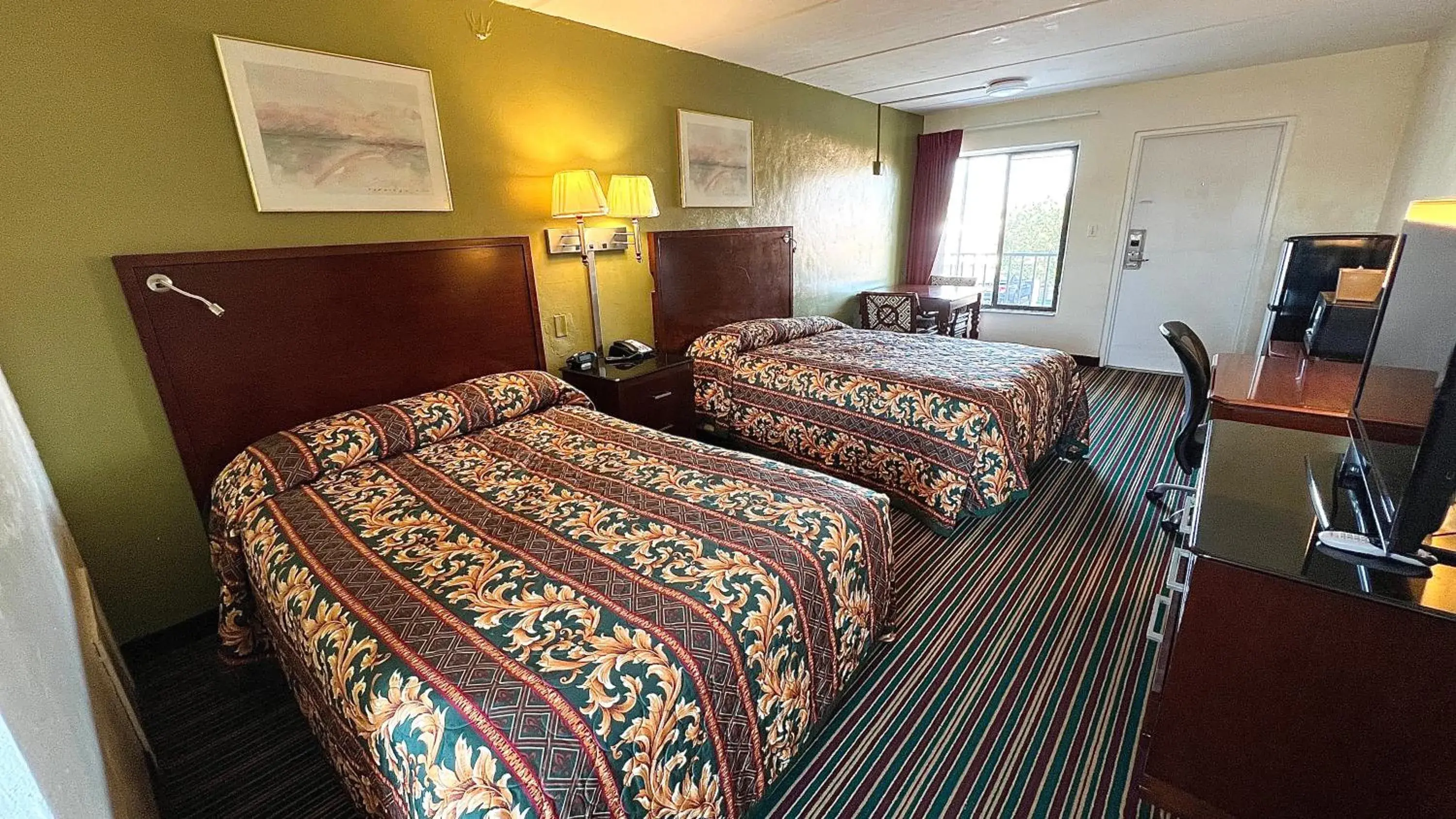 Deluxe Double Room - single occupancy in Gulf Way Inn Clearwater Deluxe Double Room - single occupancy in Gulf Way Inn Clearwater
