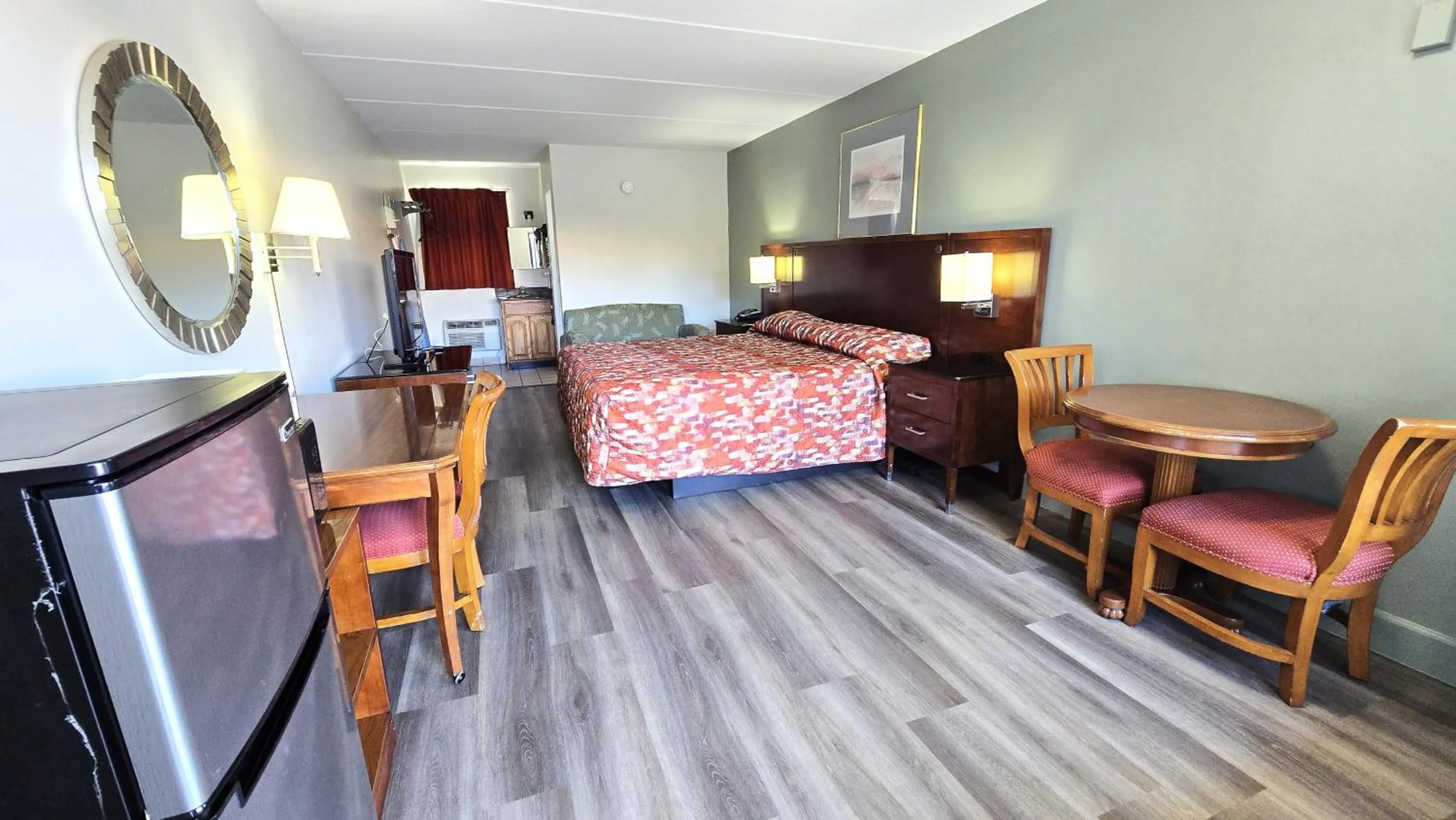 Bed in Gulf Way Inn Clearwater