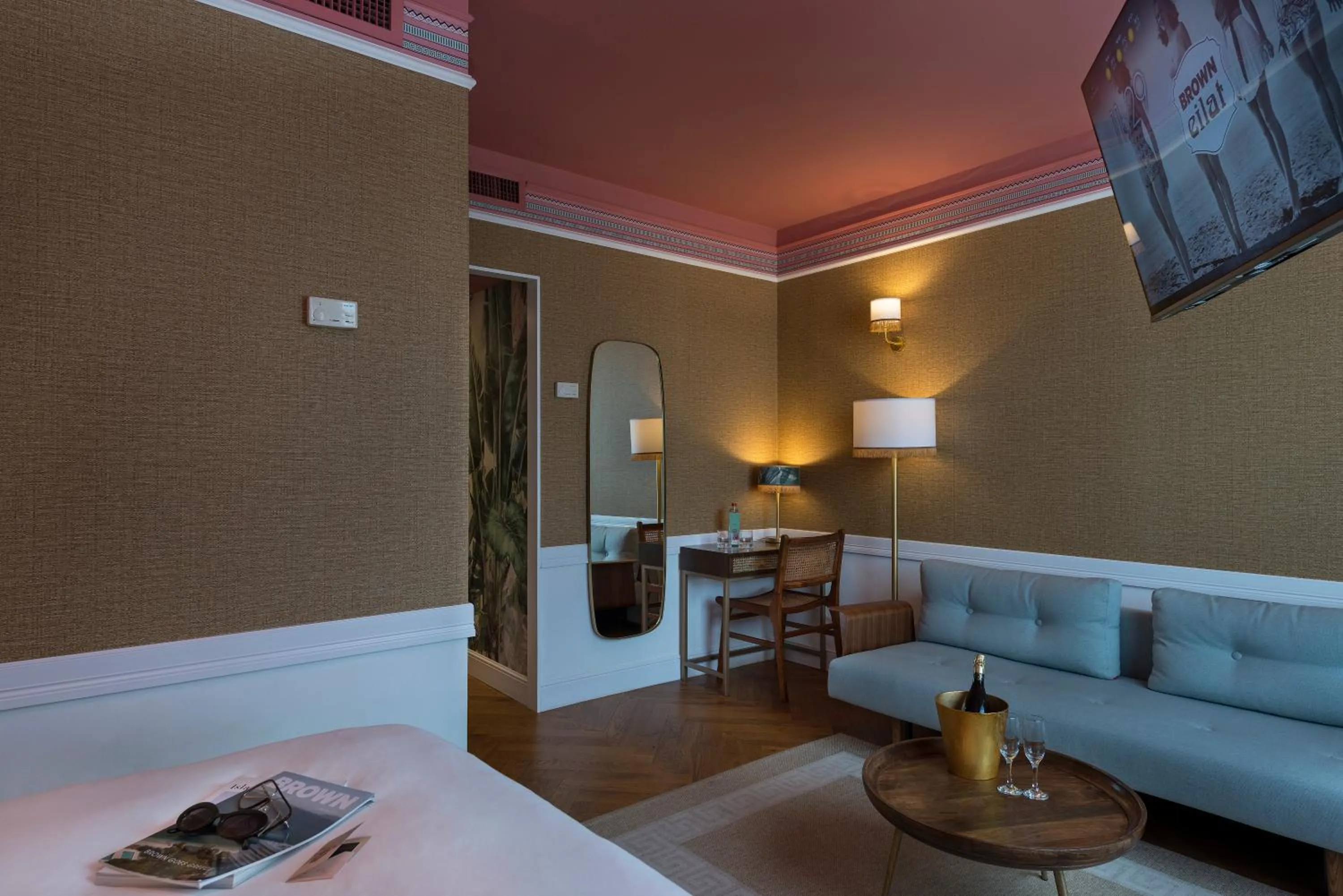 Living room, Bed in Brown Eilat a member of Brown Hotels