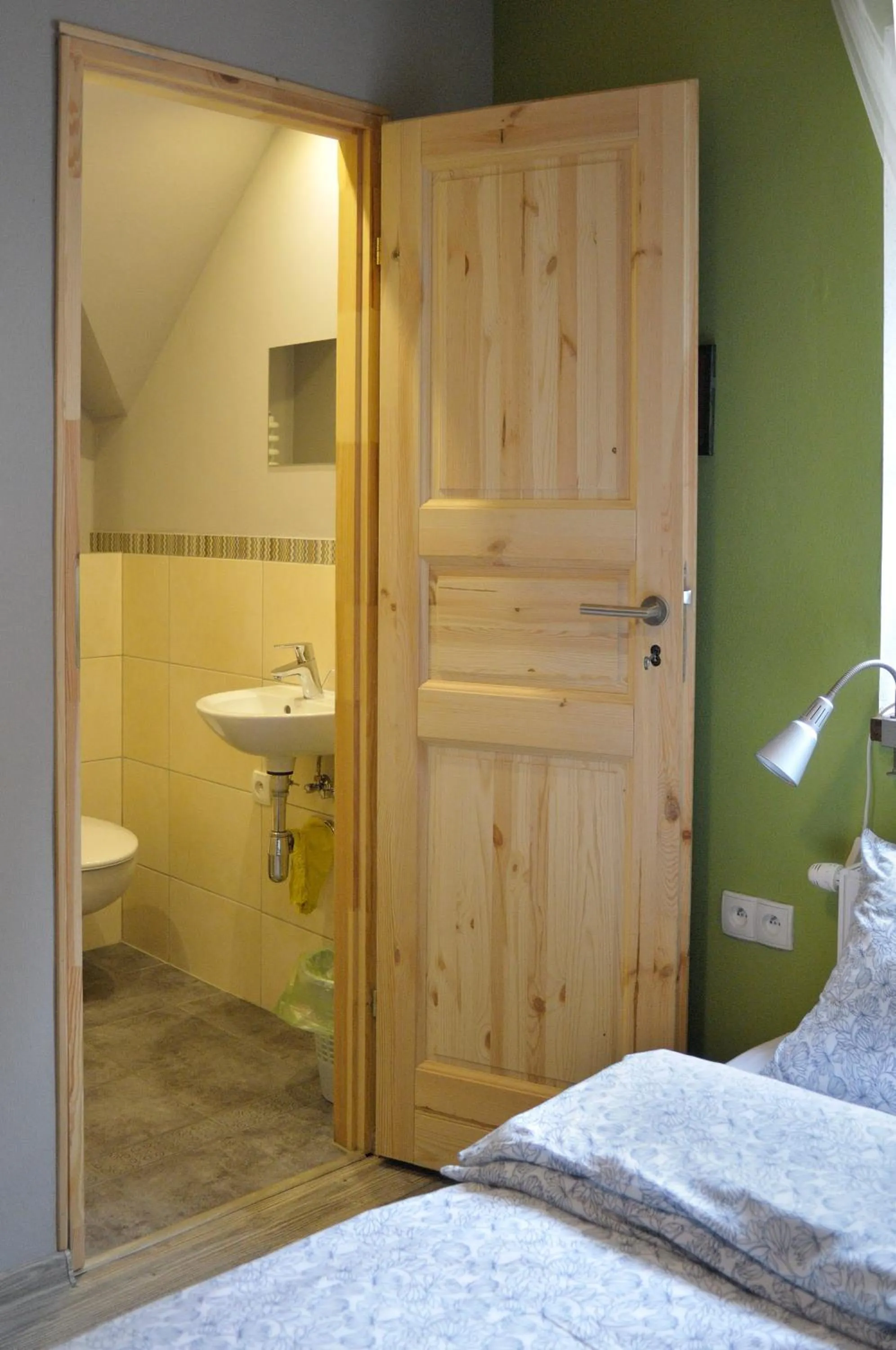 Bathroom, Bed in Babie Lato Bed&Breakfast