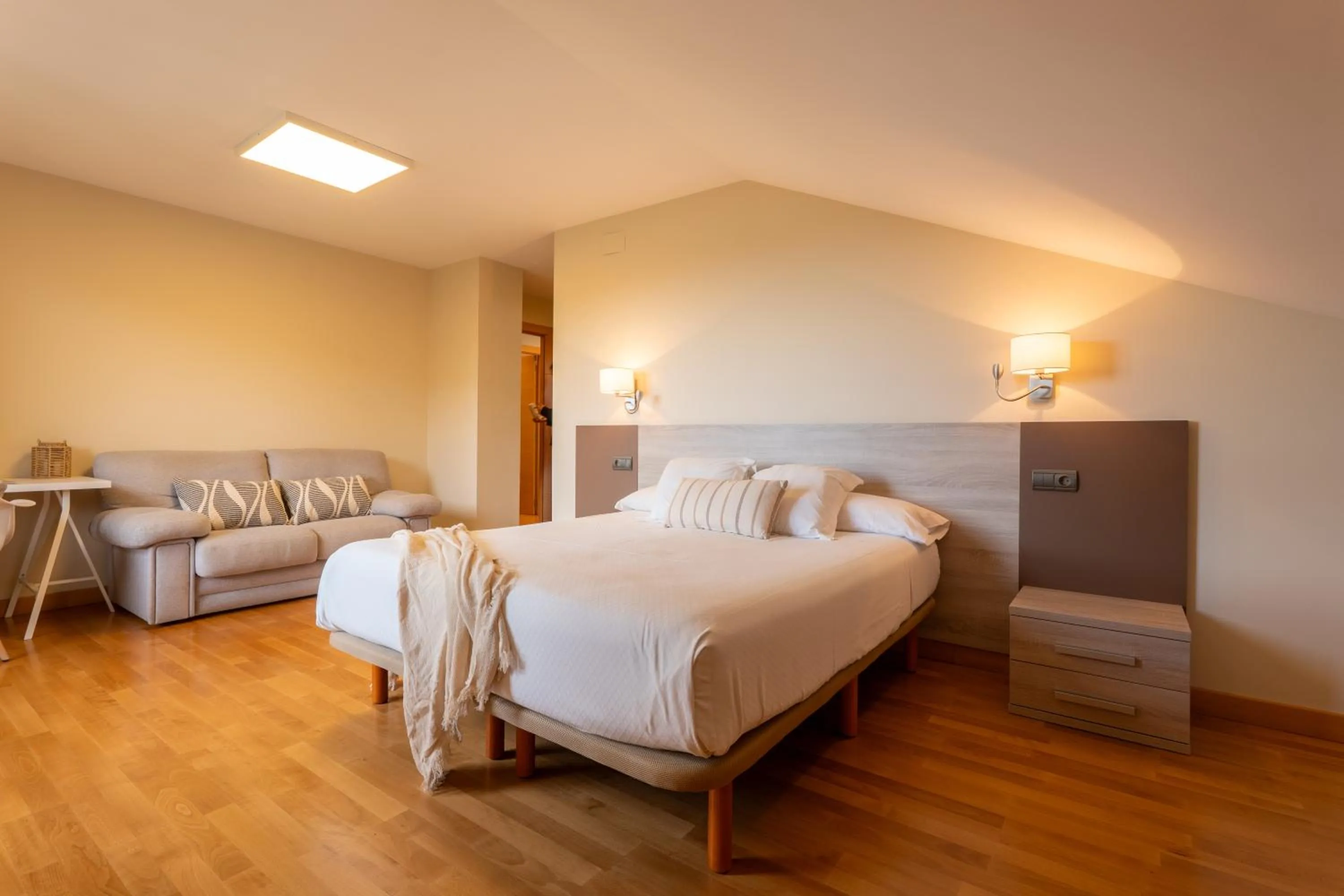 Bed in Apartamentos Albatros