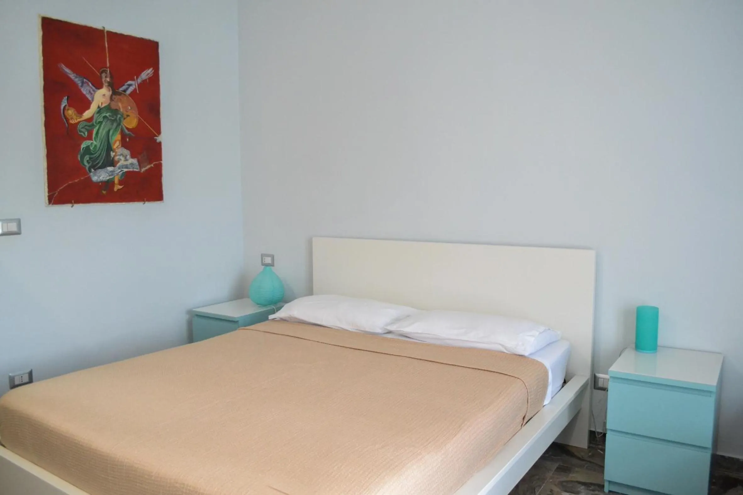 Bed in Pompei Gryllus