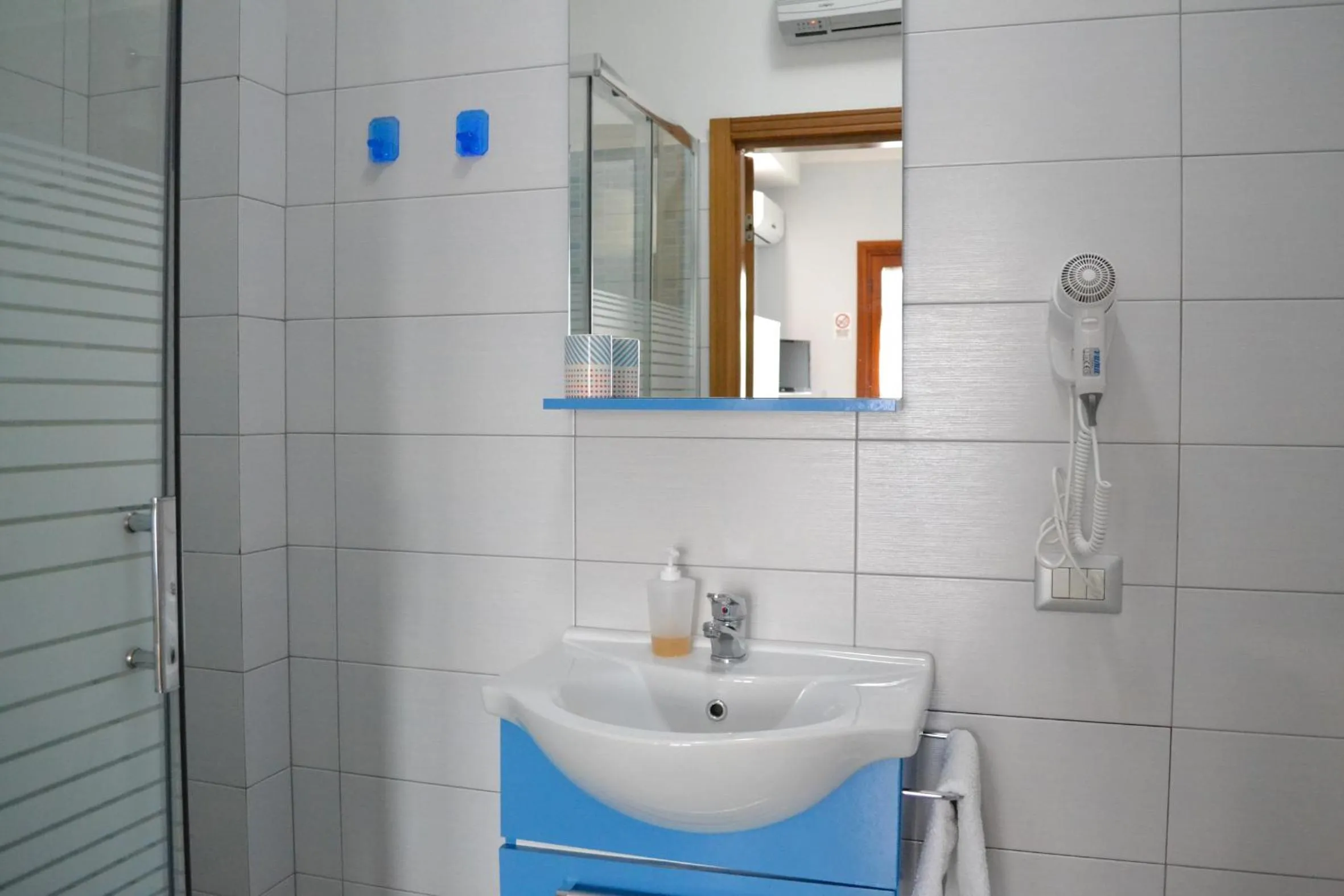 Bathroom in Pompei Gryllus