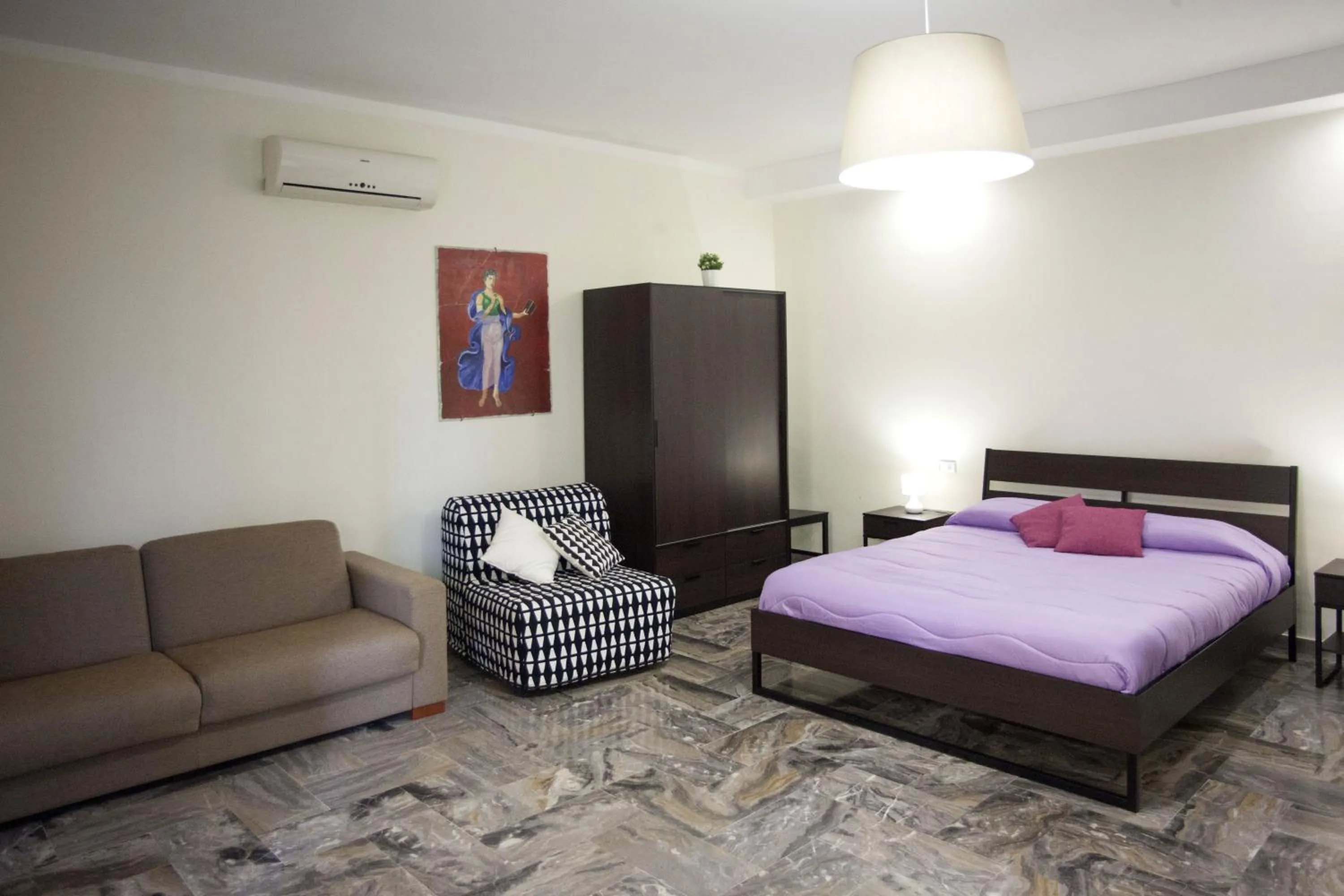 Bedroom, Bed in Pompei Gryllus