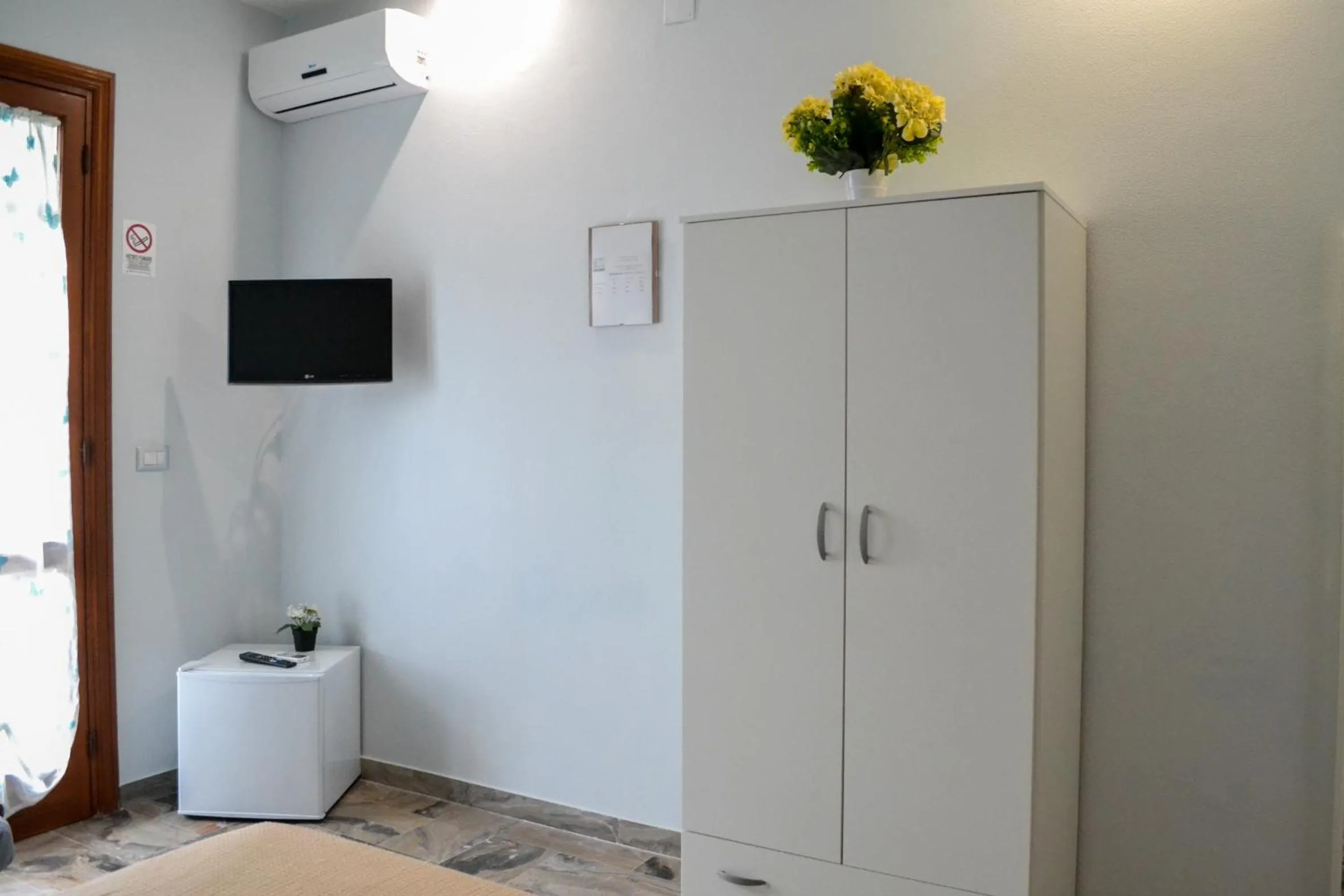 TV and multimedia in Pompei Gryllus