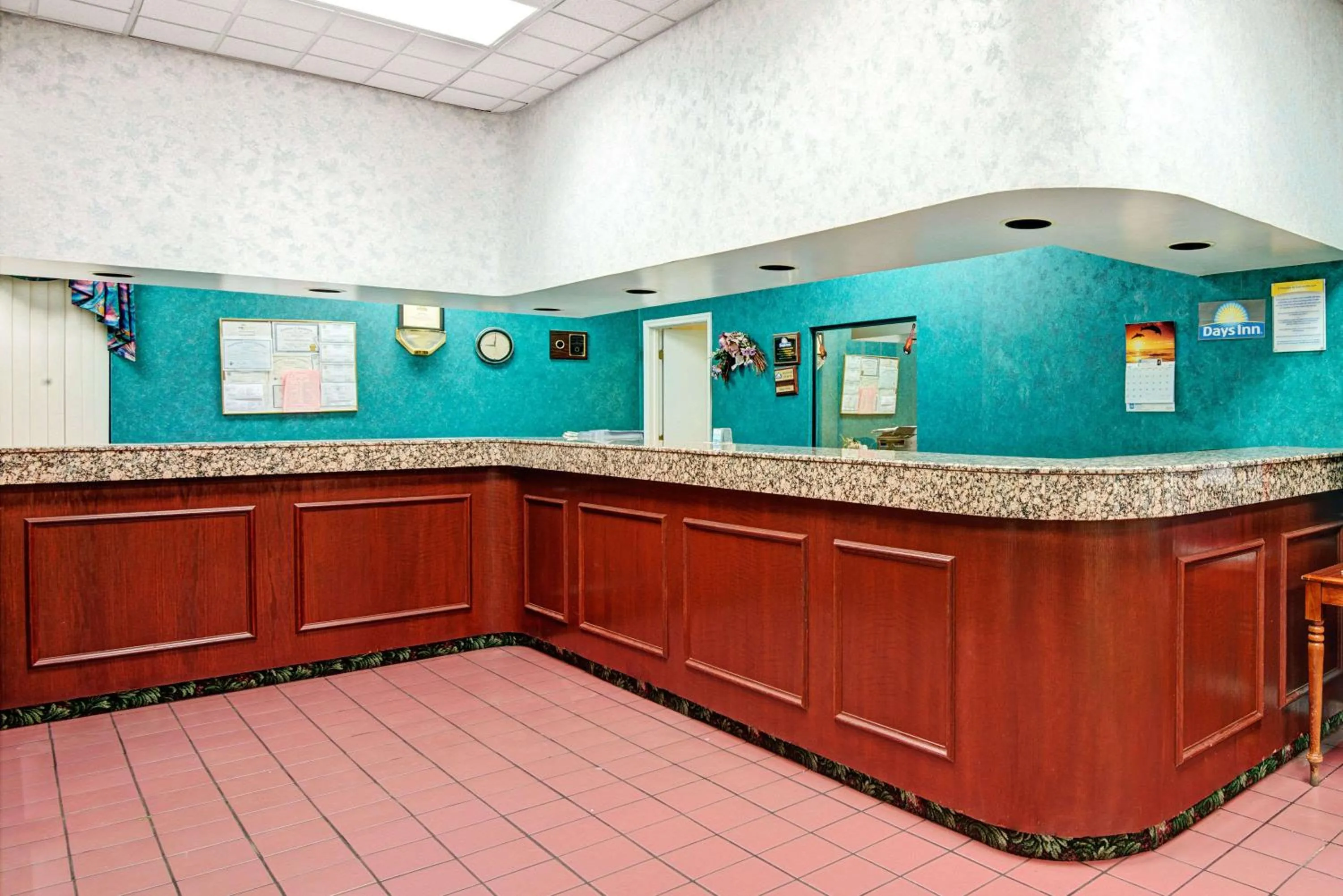 Lobby or reception in Super 8 by Wyndham Nashville Near Downtown / I-40