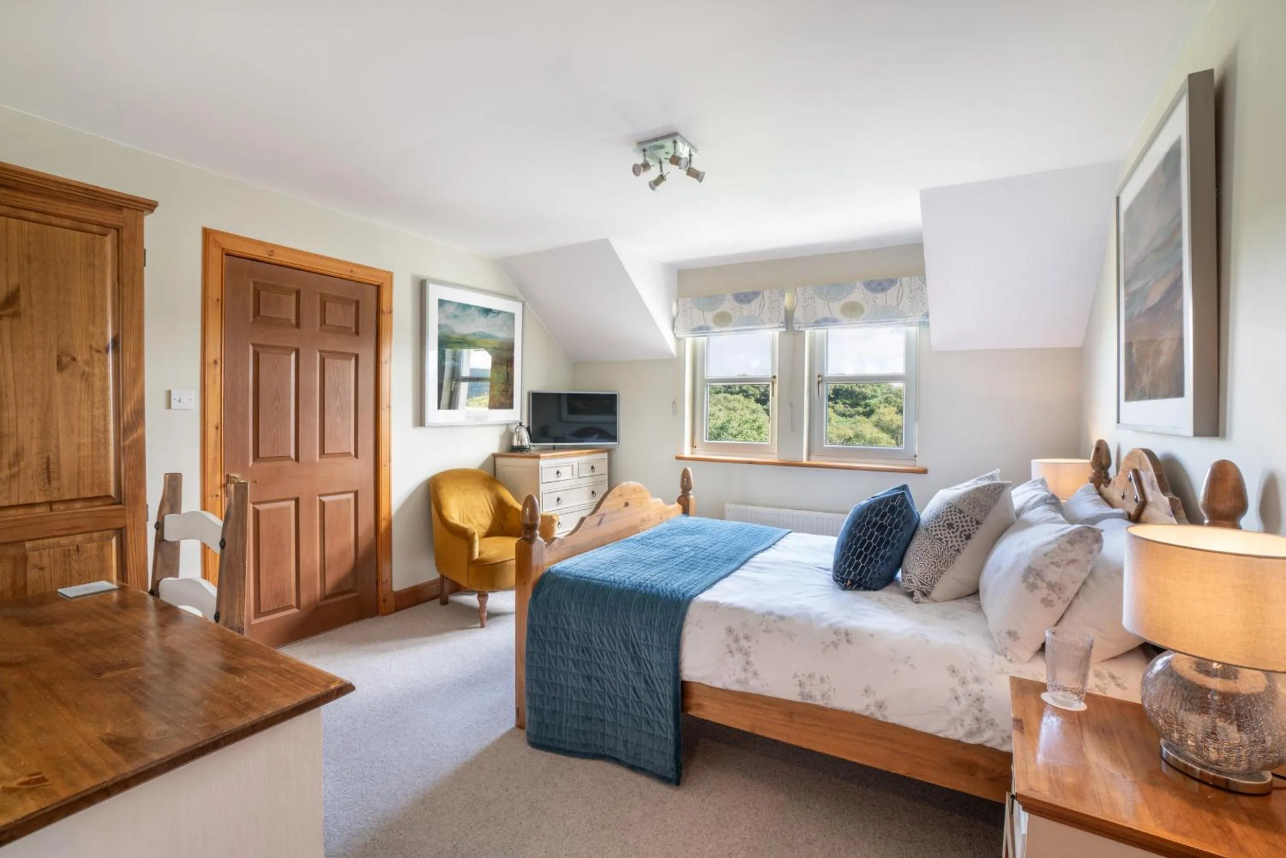 Bedroom, Bed in Killoran House