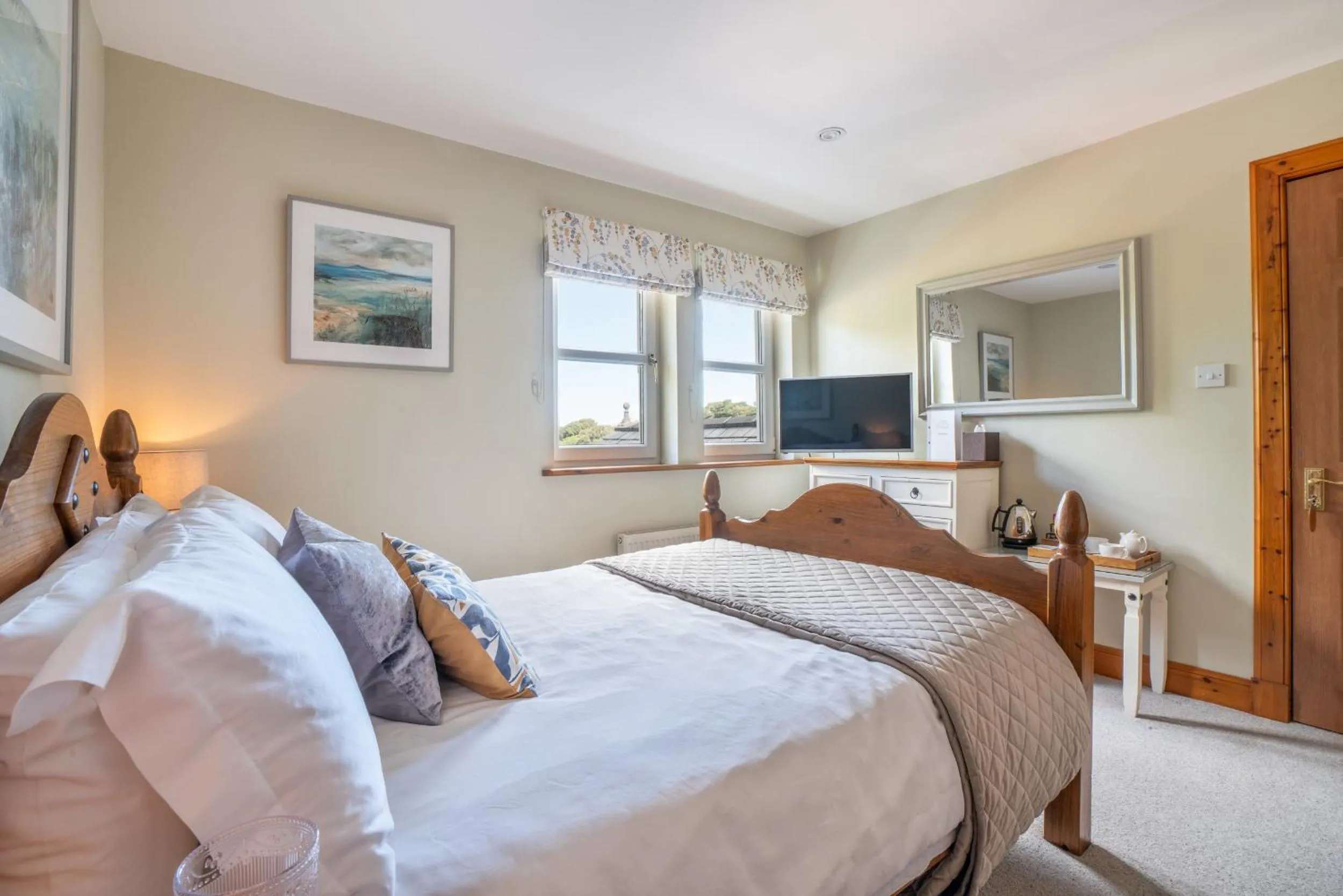Bedroom, Bed in Killoran House