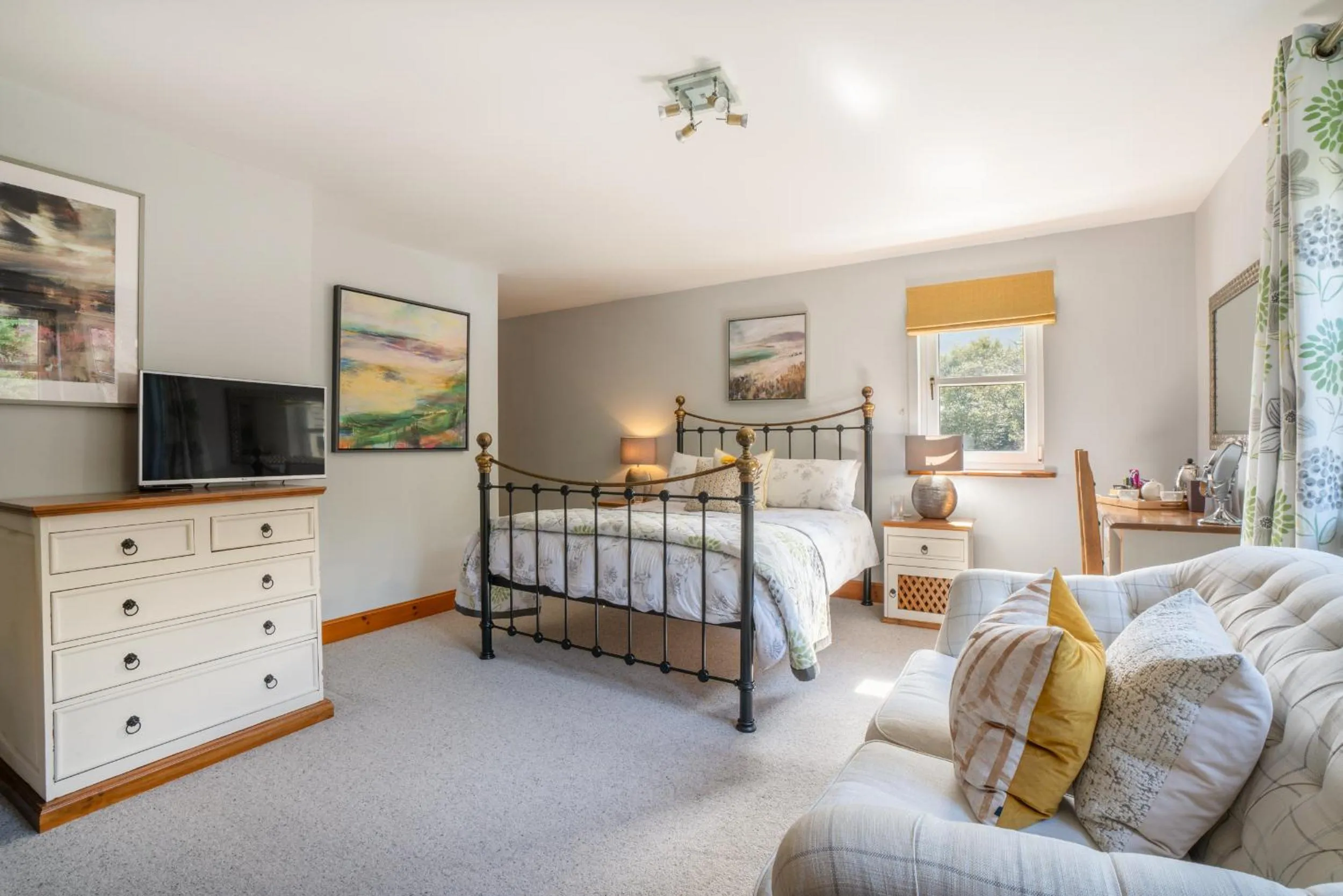 Bedroom, Bed in Killoran House