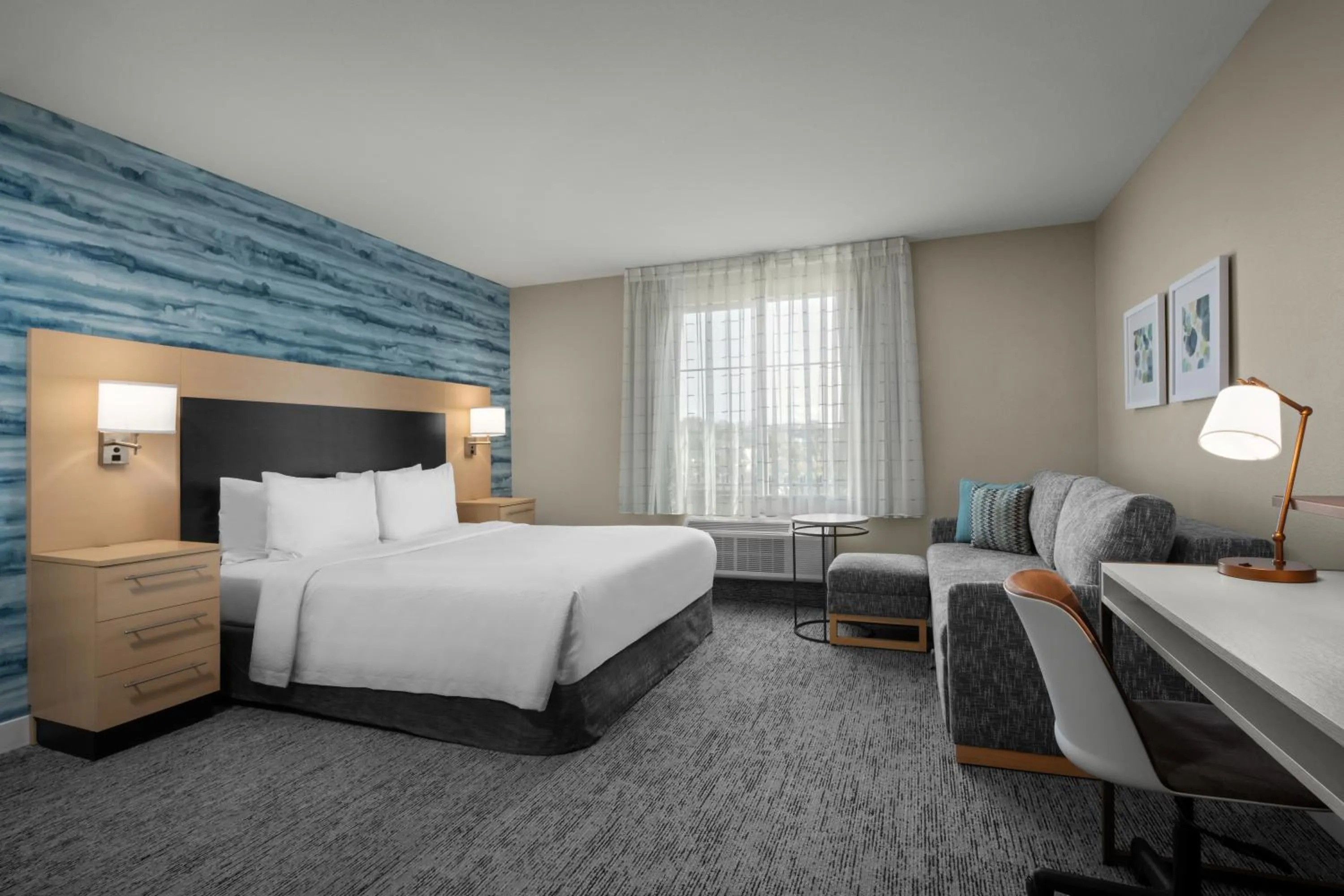 Bed in TownePlace Suites by Marriott San Diego Carlsbad / Vista
