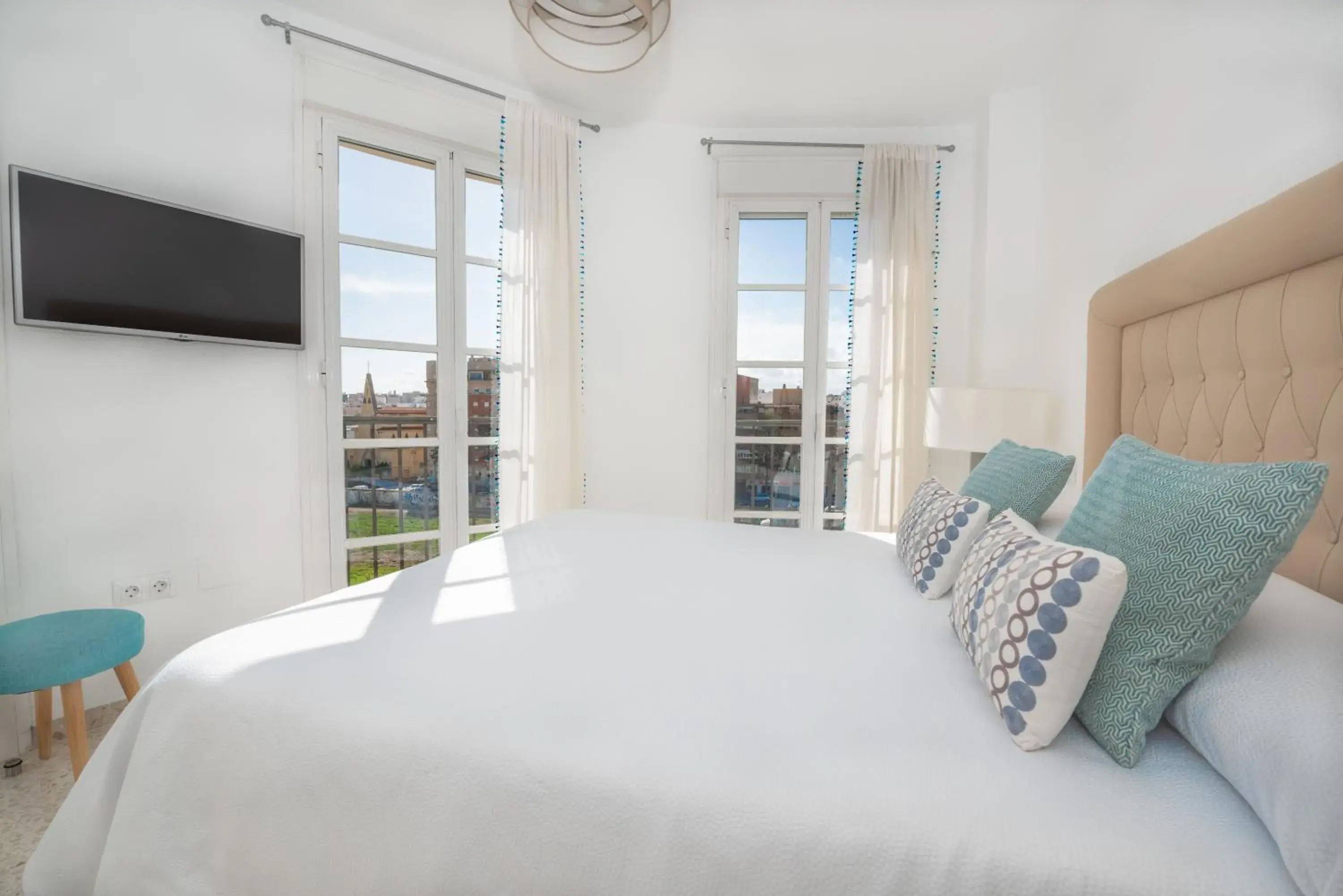 Three-Bedroom Apartment in Myramar Premium Center Three-Bedroom Apartment in Myramar Premium Center