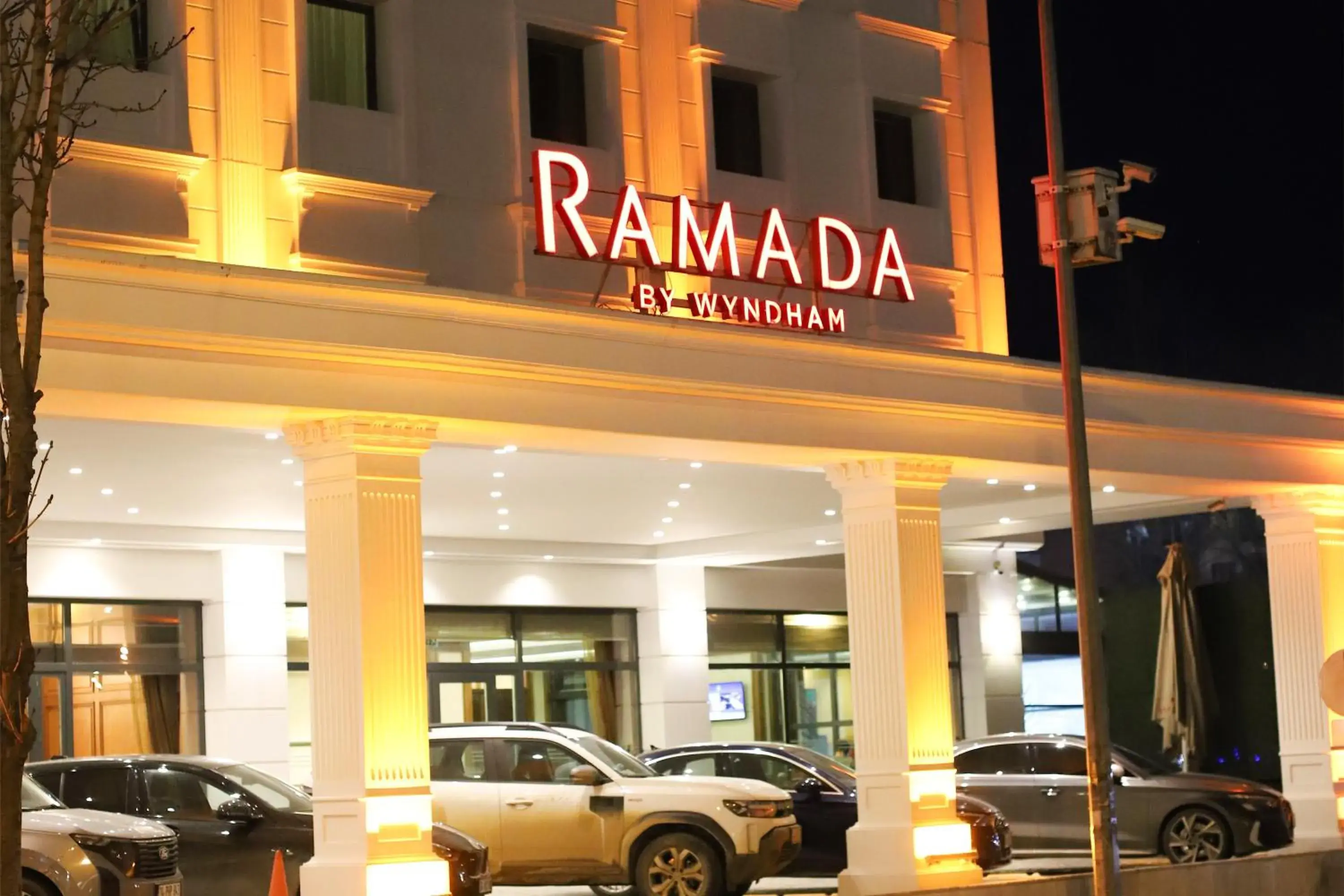 Property building in Ramada by Wyndham Yalova Property building in Ramada by Wyndham Yalova
