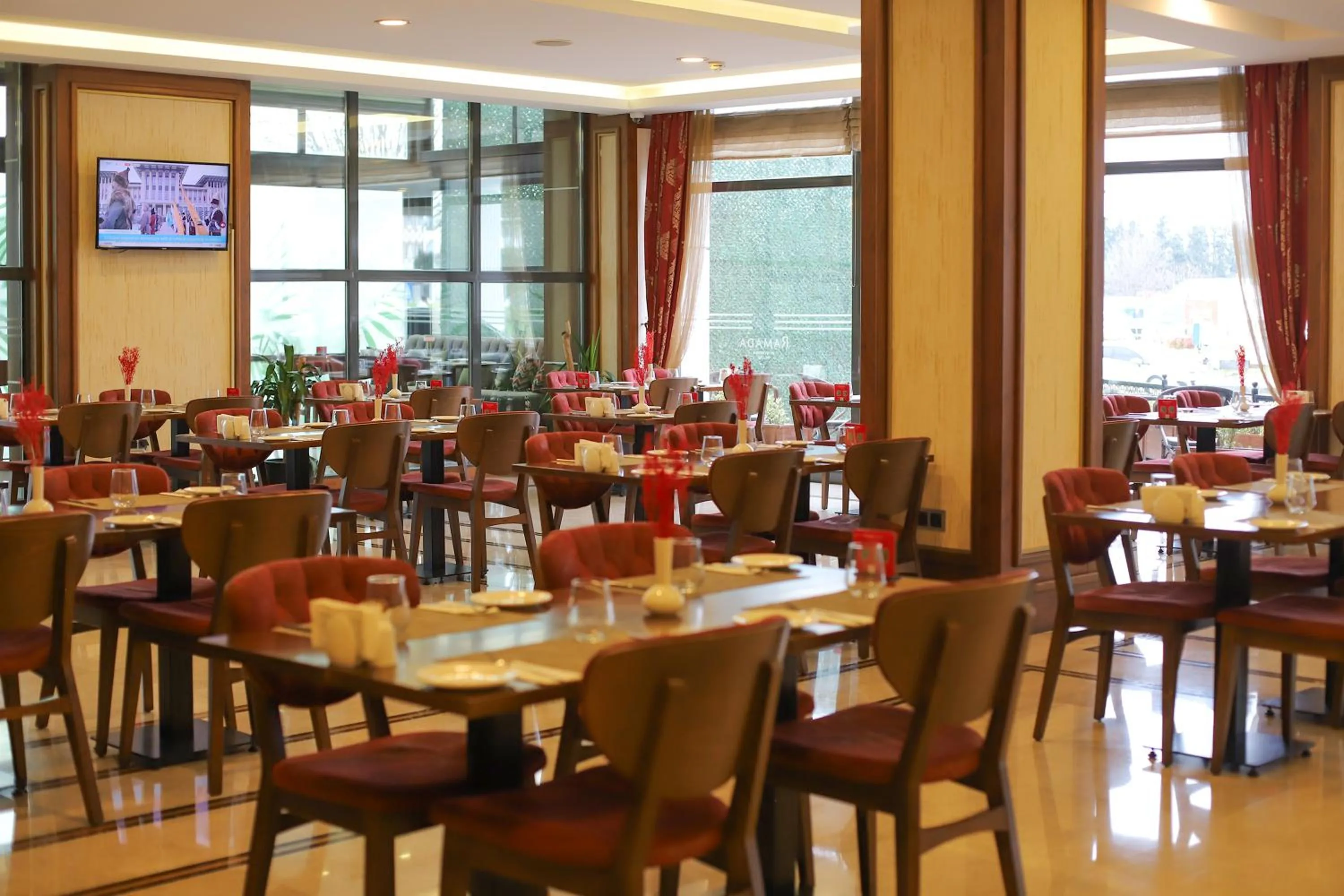 Restaurant/places to eat in Ramada by Wyndham Yalova