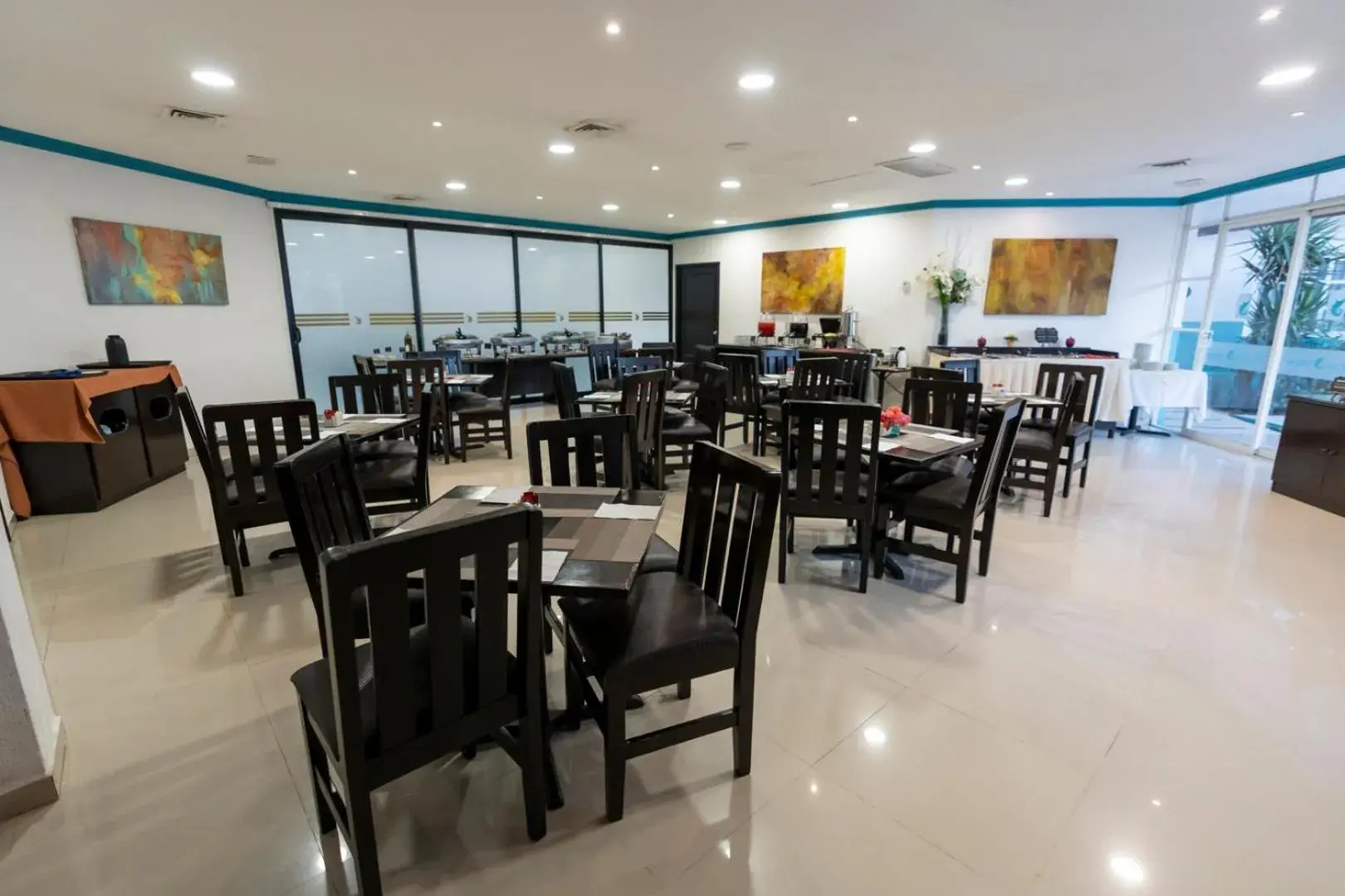 Restaurant/places to eat in Hotel Ocean View Restaurant/places to eat in Hotel Ocean View