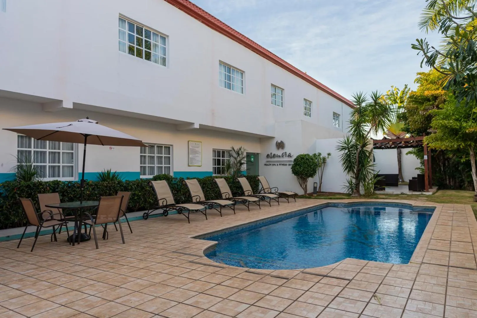 Swimming pool in Hotel Ocean View