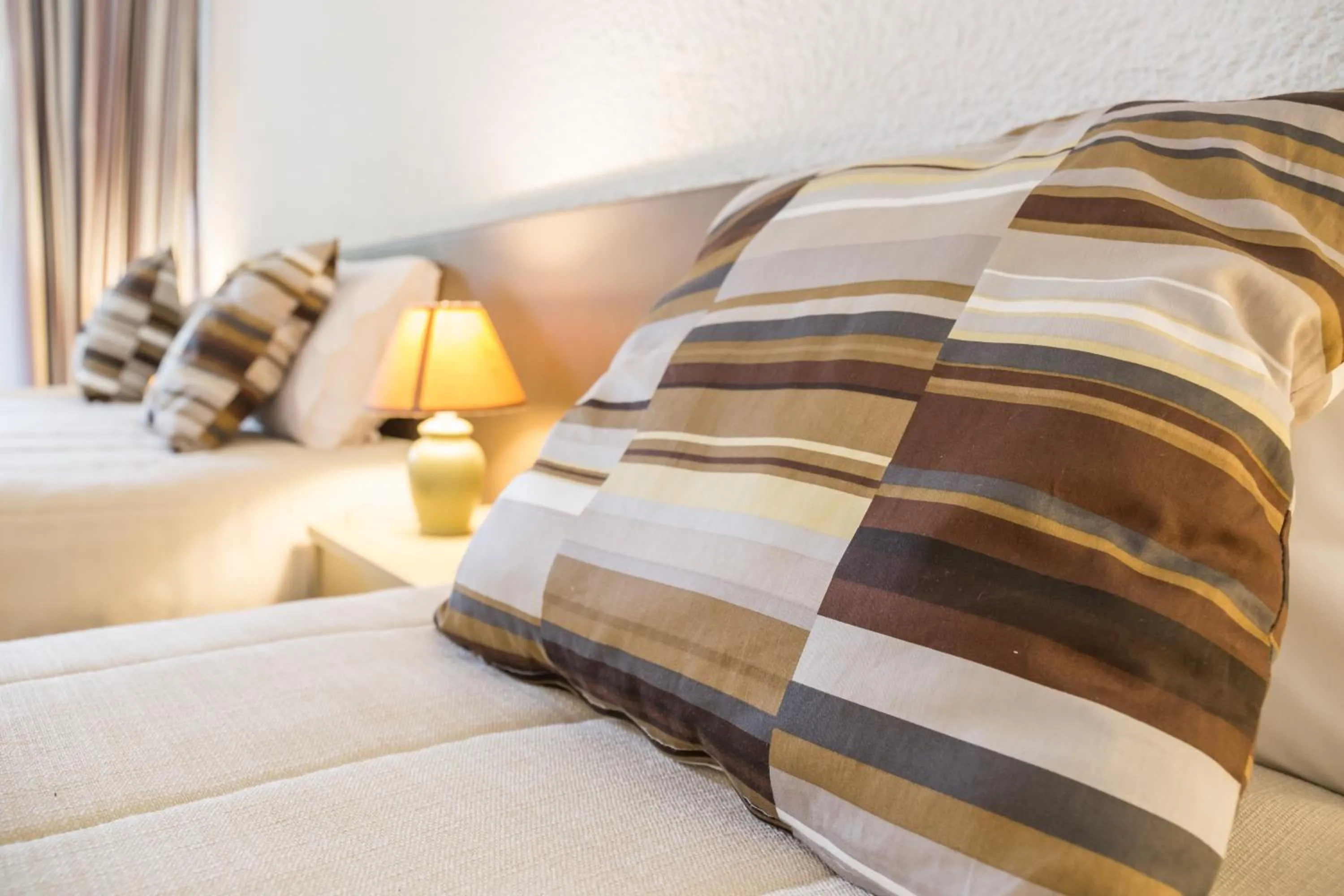 Bed in Hôtel-Restaurant La Belle Poule -