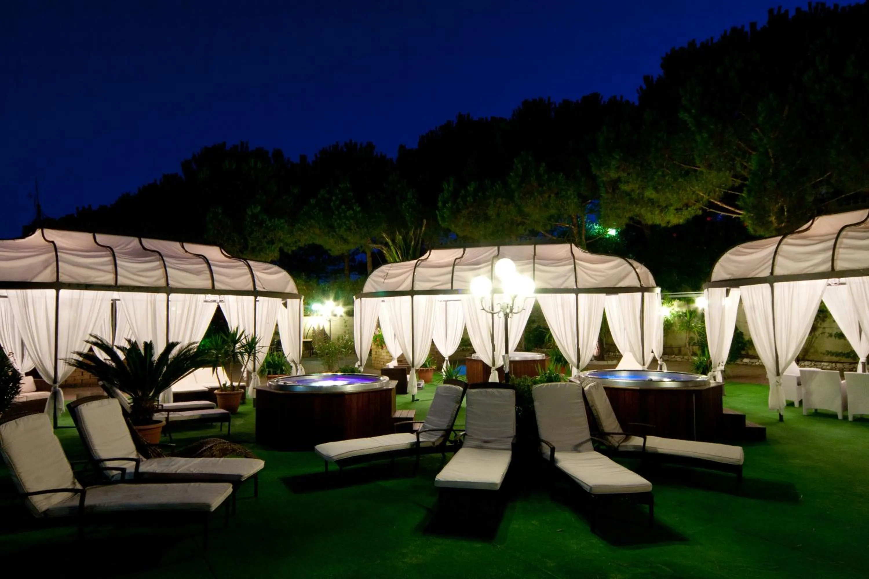 Night in Villaggio La Pescaccia