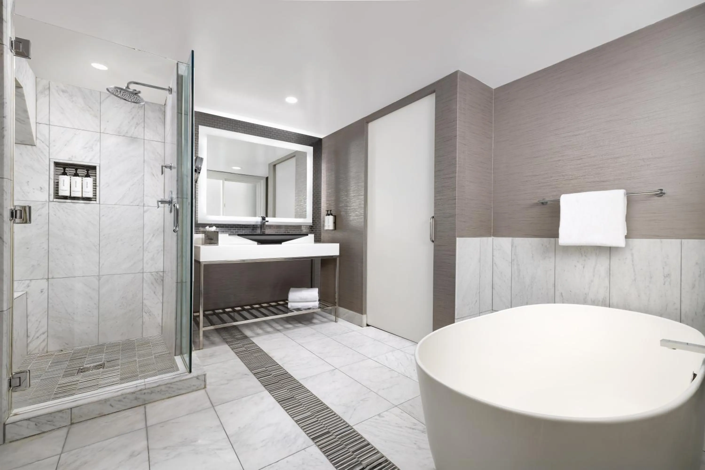 Bath in The Muse New York