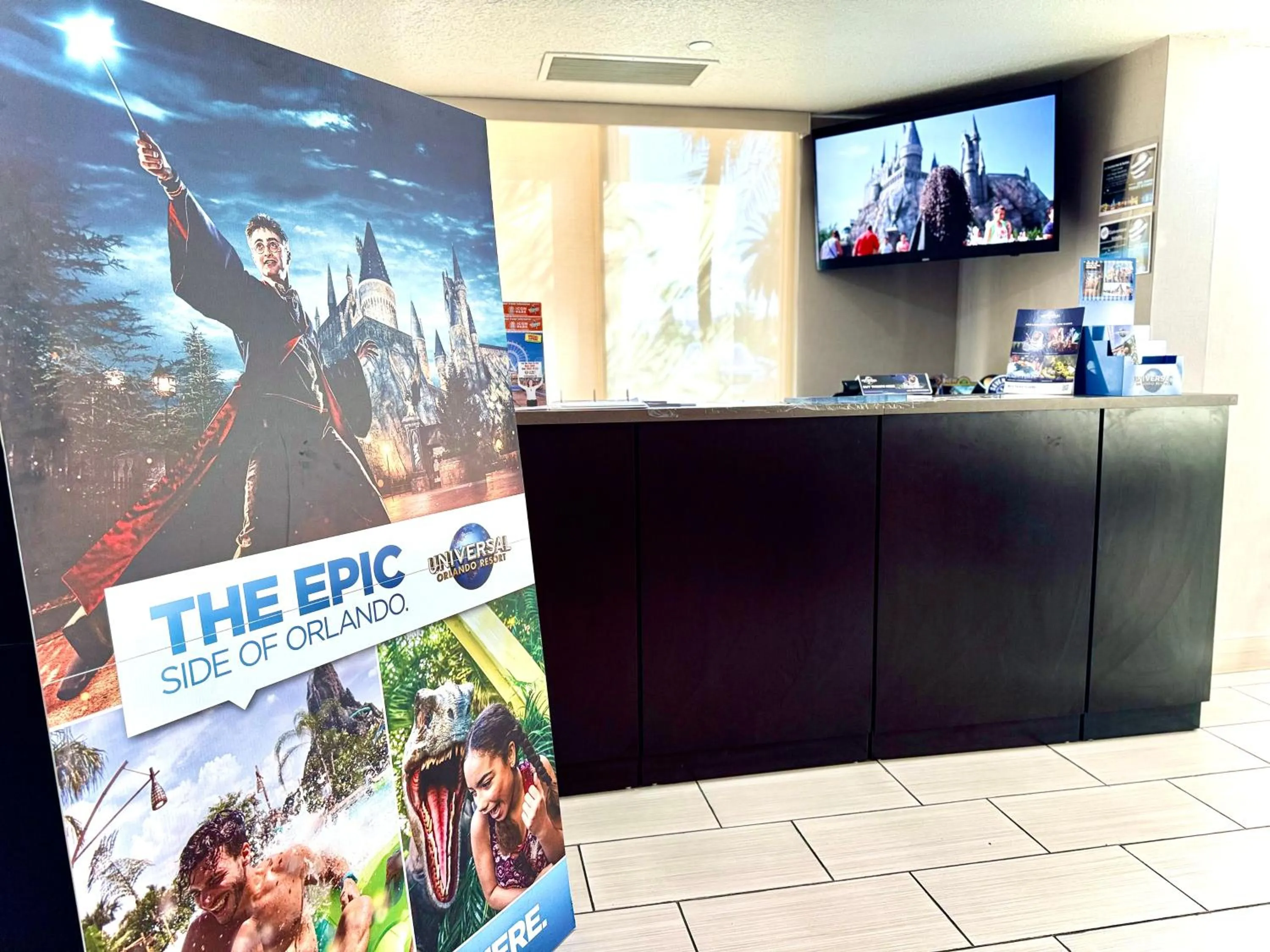 concierge in La Quinta by Wyndham Orlando Universal area - Free Shuttle to Universal