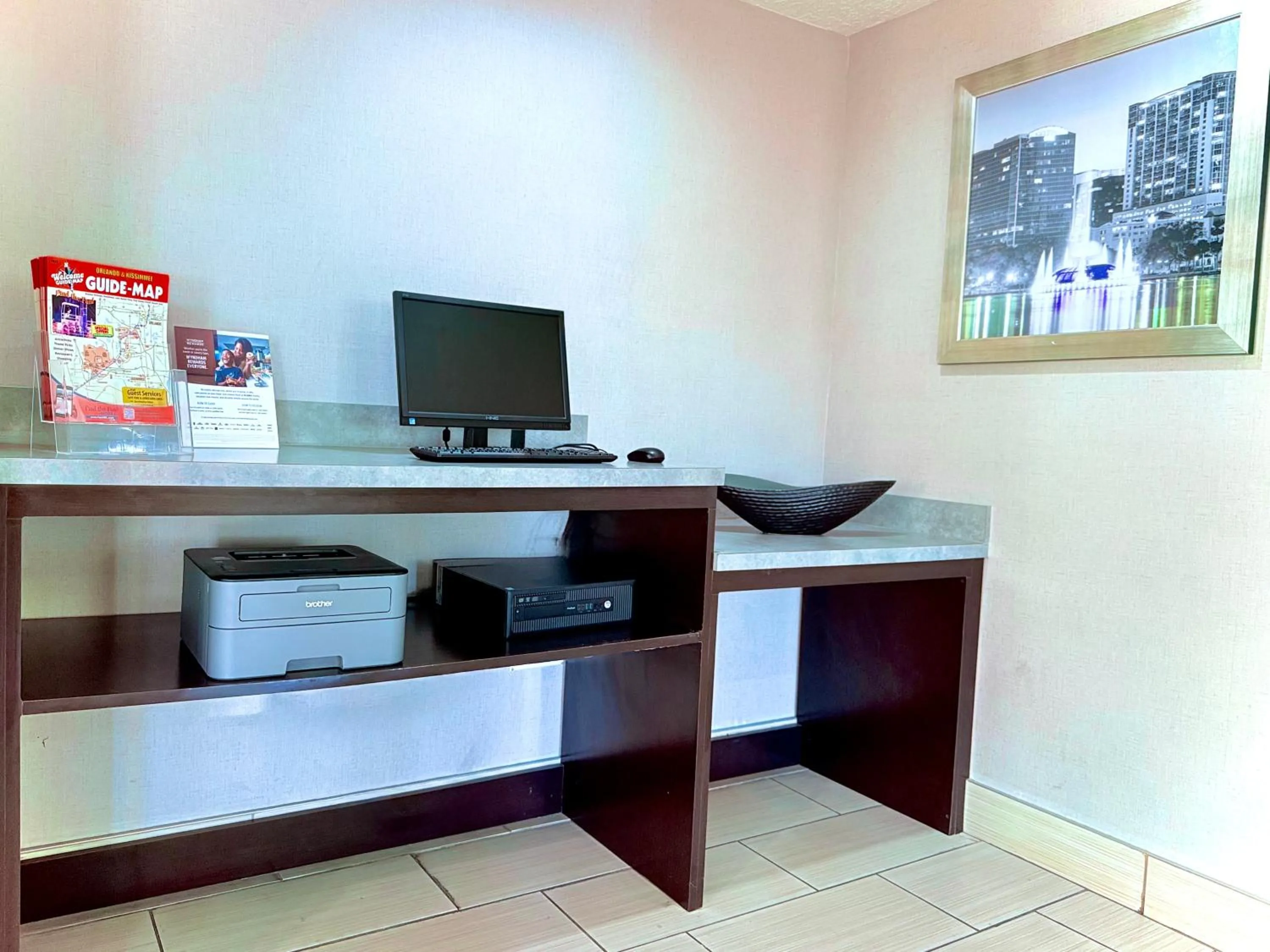Business facilities in La Quinta by Wyndham Orlando Universal area - Free Shuttle to Universal