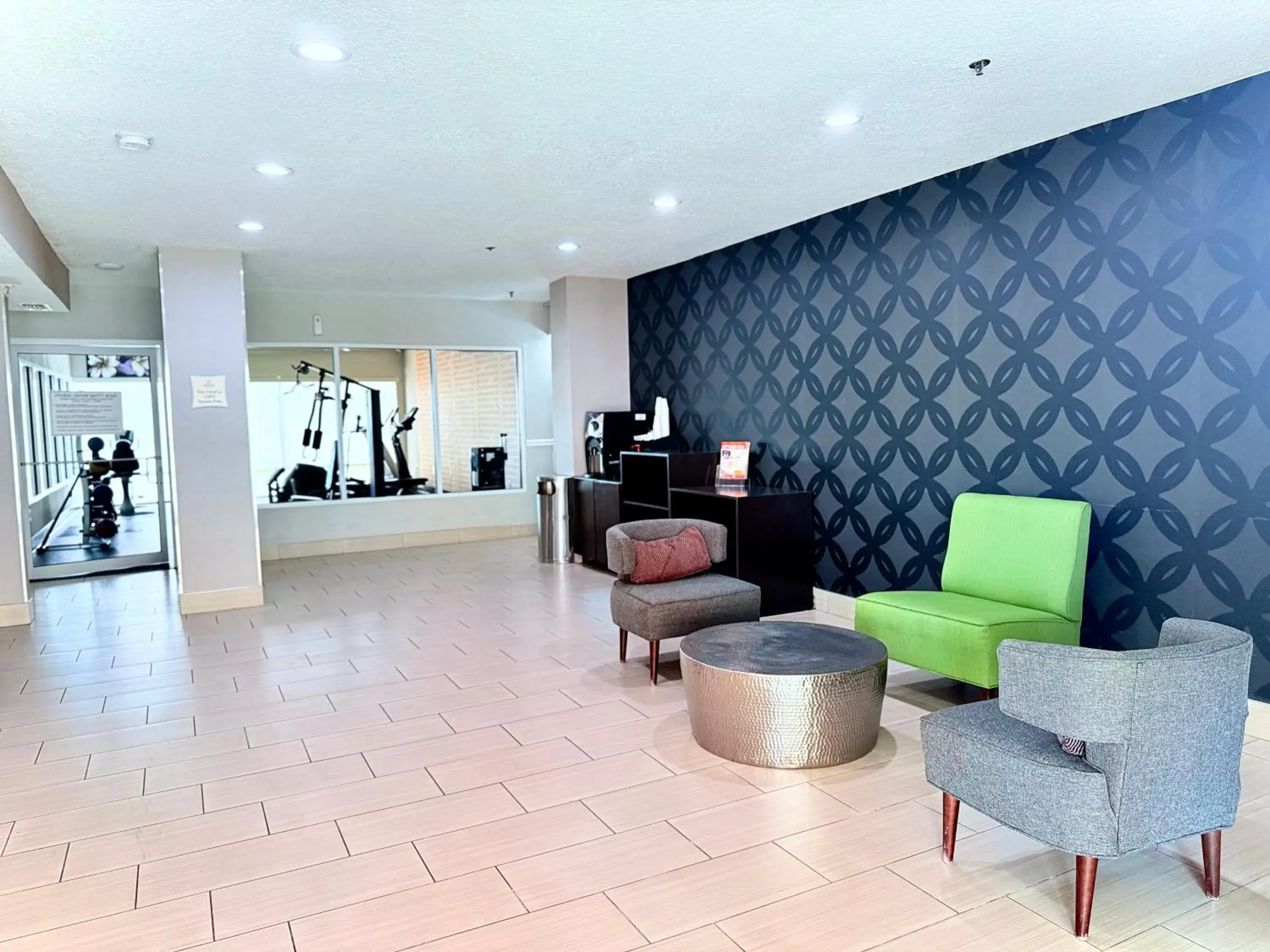 Lobby or reception in La Quinta by Wyndham Orlando Universal area - Free Shuttle to Universal Lobby or reception in La Quinta by Wyndham Orlando Universal area - Free Shuttle to Universal