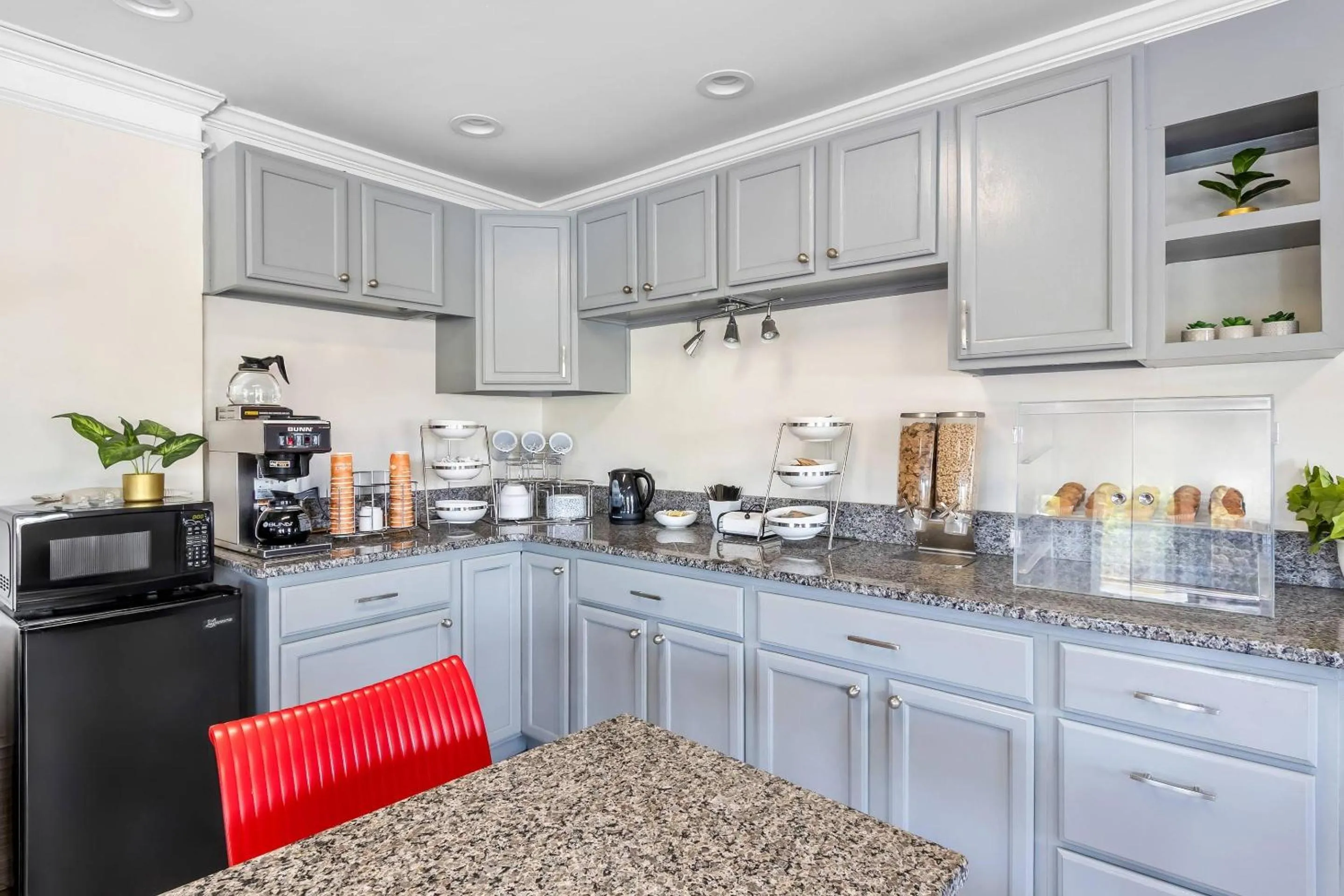 Breakfast in Econo Lodge