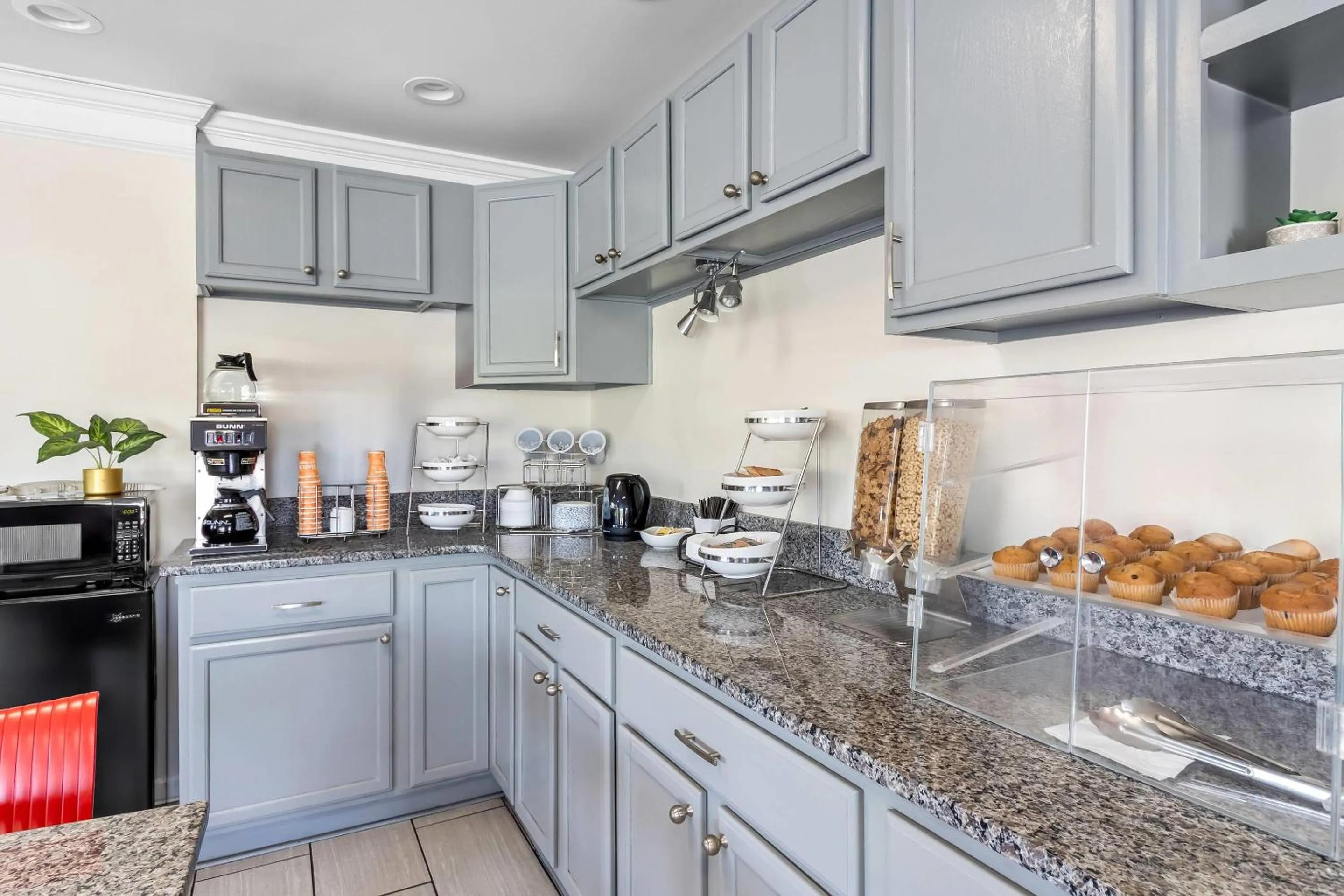 Breakfast in Econo Lodge