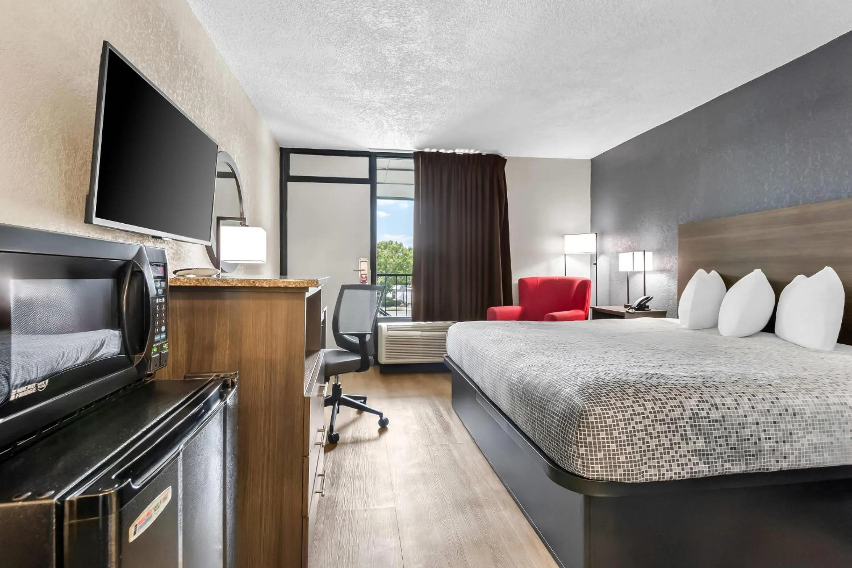 Bedroom, Bed in Econo Lodge