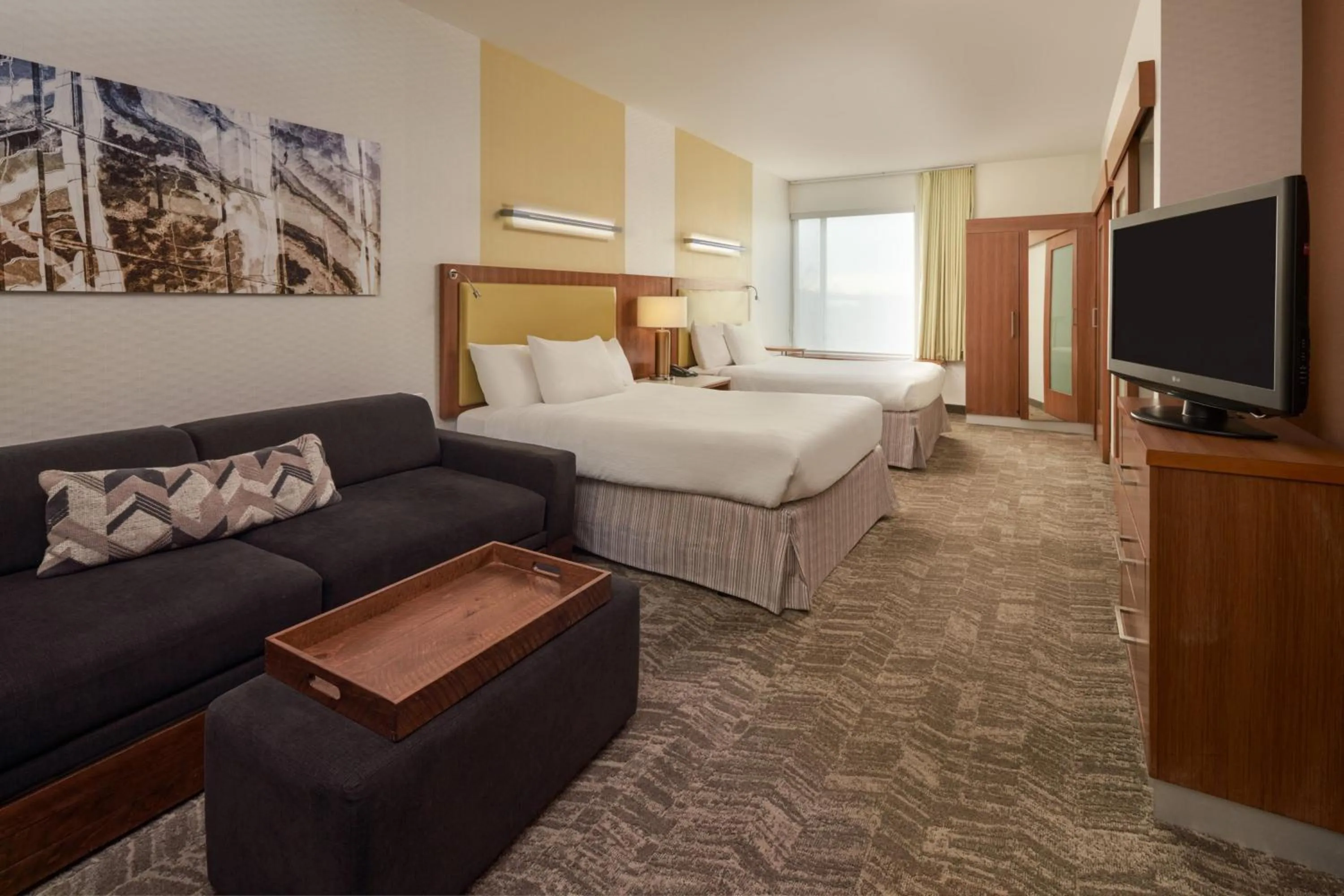 Photo of the whole room, Bed in SpringHill Suites by Marriott Philadelphia Airport / Ridley Park