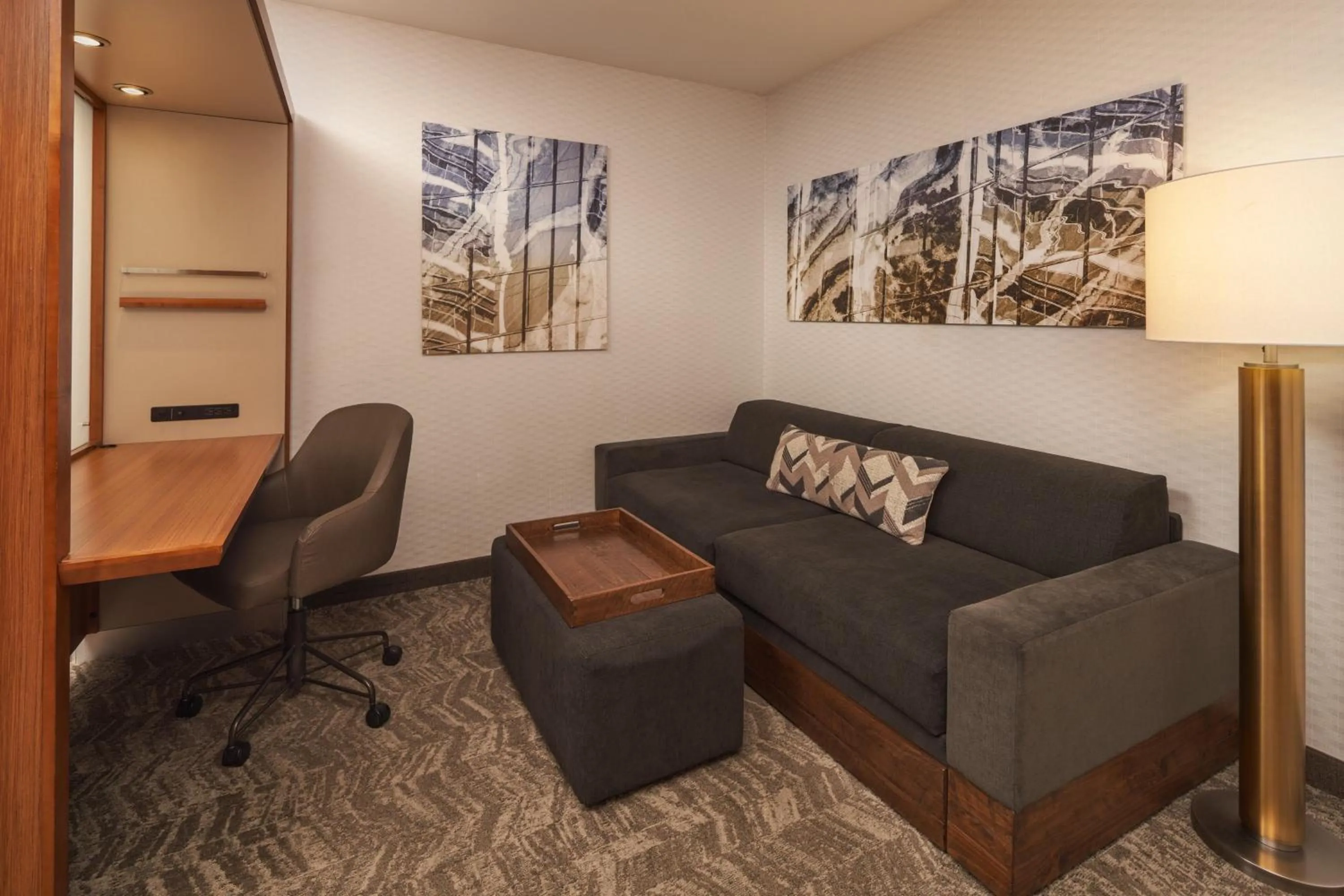 Photo of the whole room in SpringHill Suites by Marriott Philadelphia Airport / Ridley Park