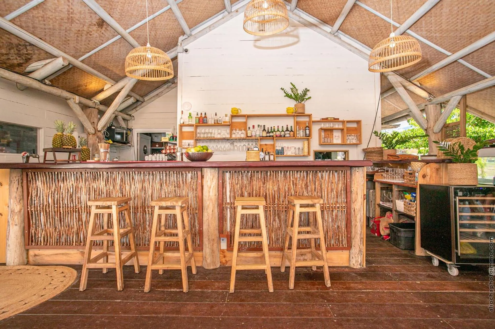 Restaurant/places to eat in Les Villas du Lagon