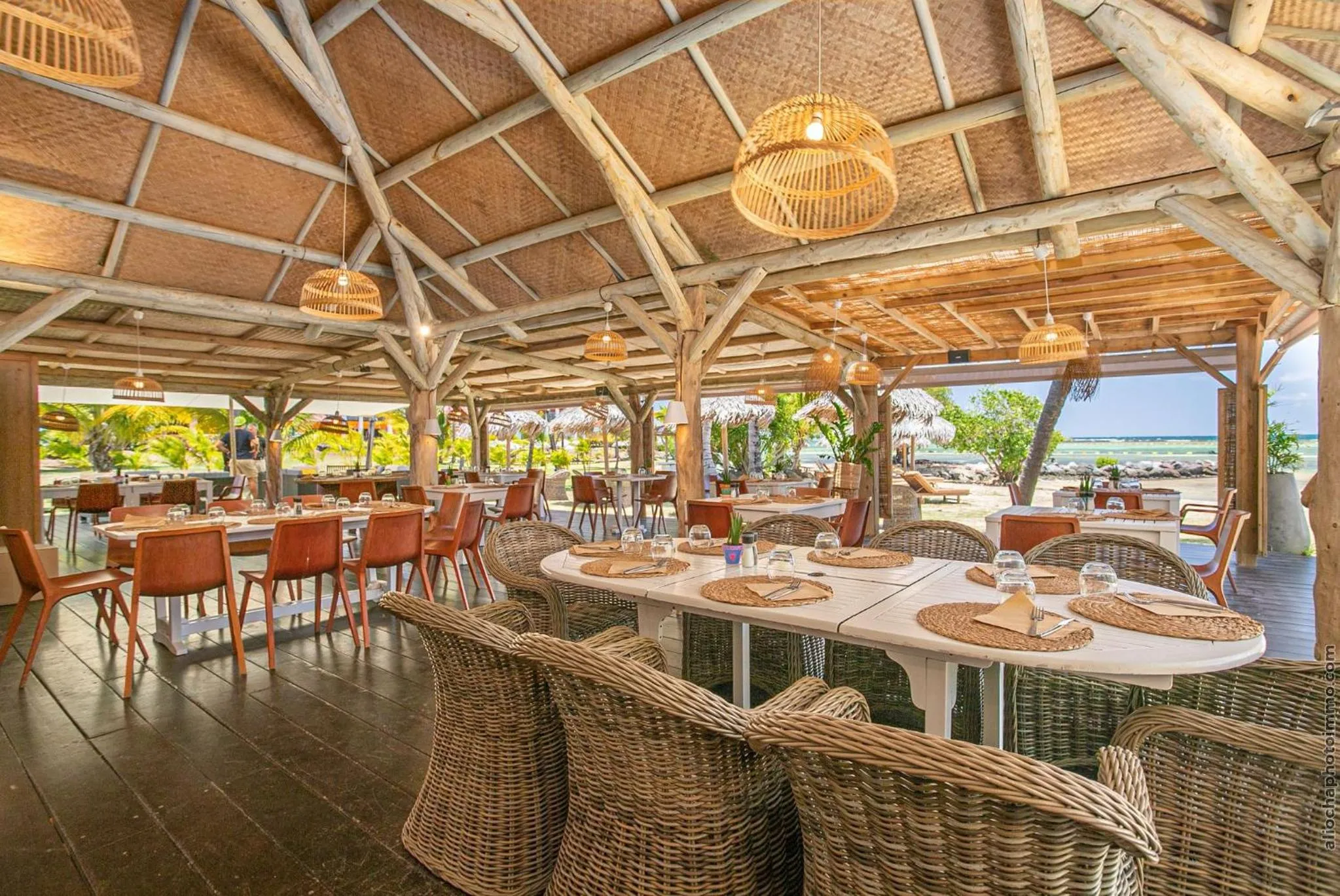 Restaurant/places to eat in Les Villas du Lagon