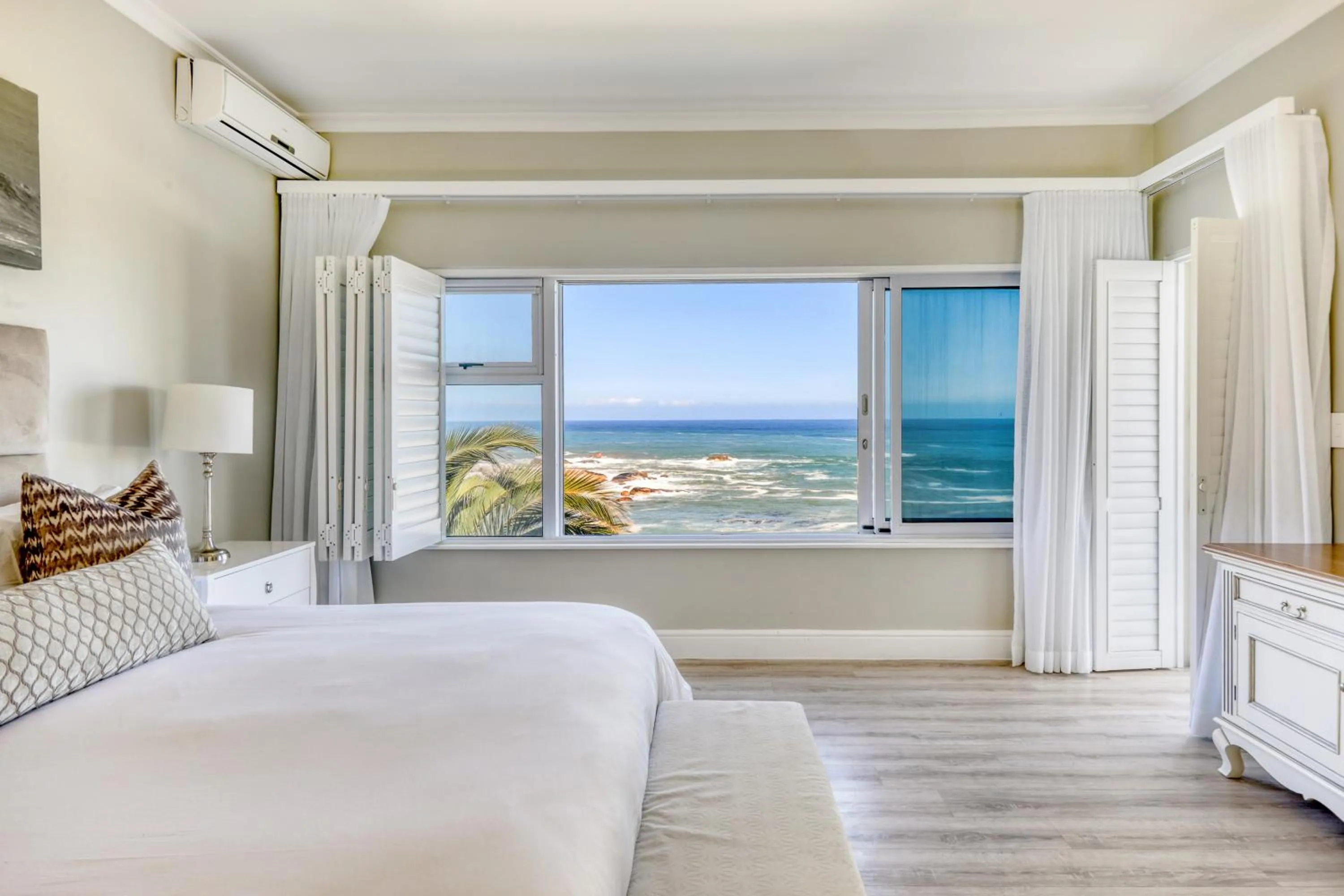 Bed in Cape Nights Villa