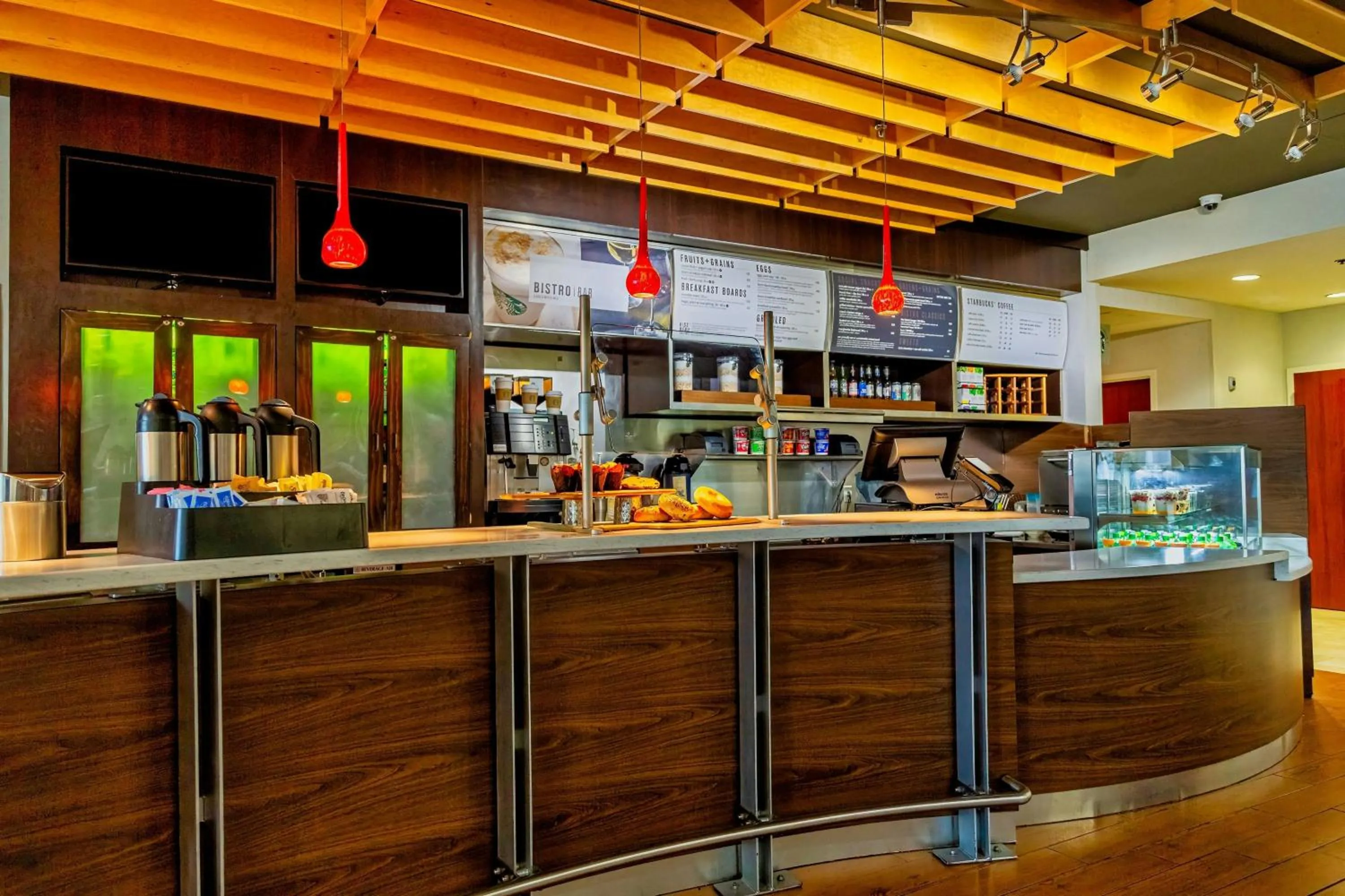 Restaurant/places to eat in Courtyard Biloxi North/D'Iberville