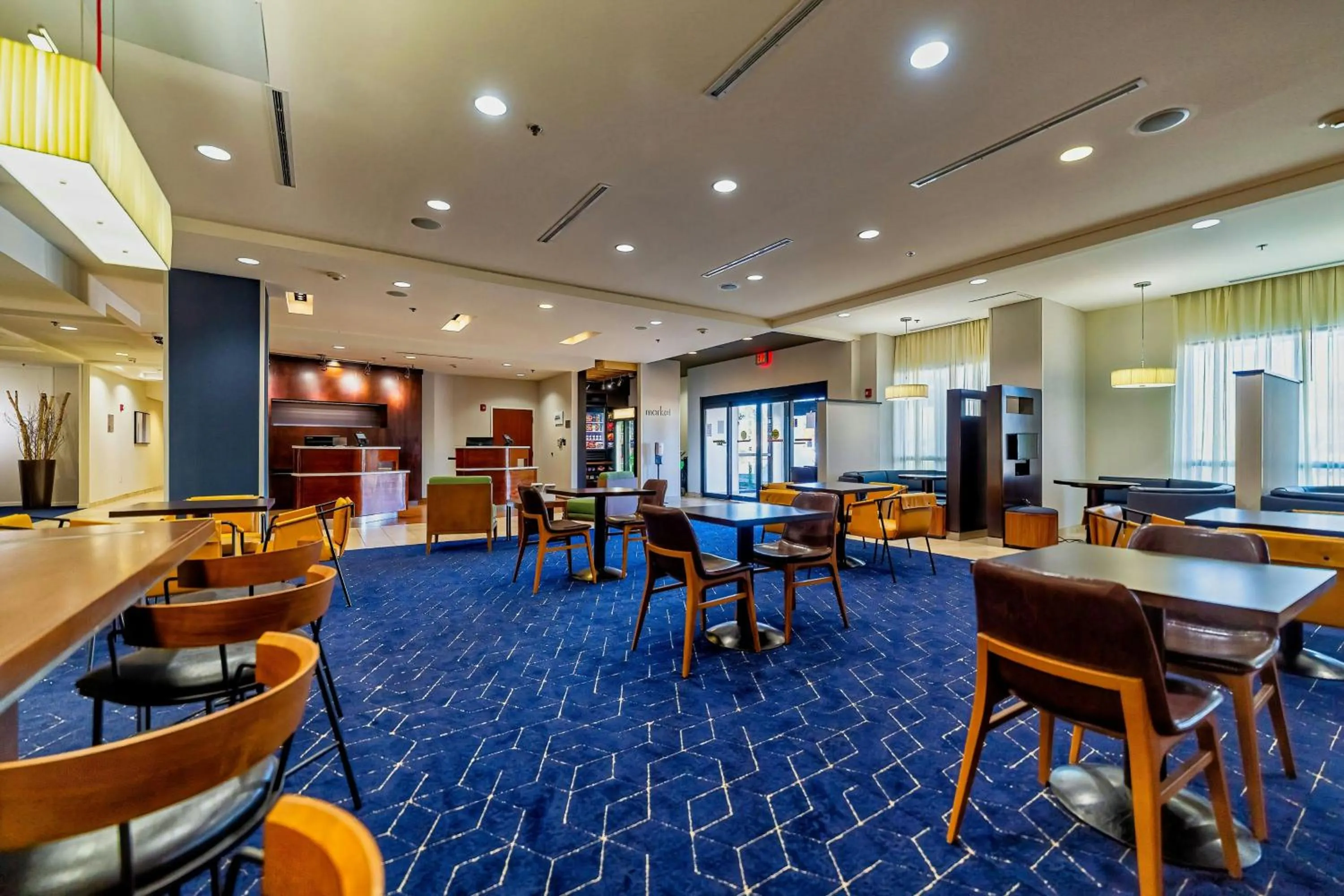 Lobby or reception in Courtyard Biloxi North/D'Iberville