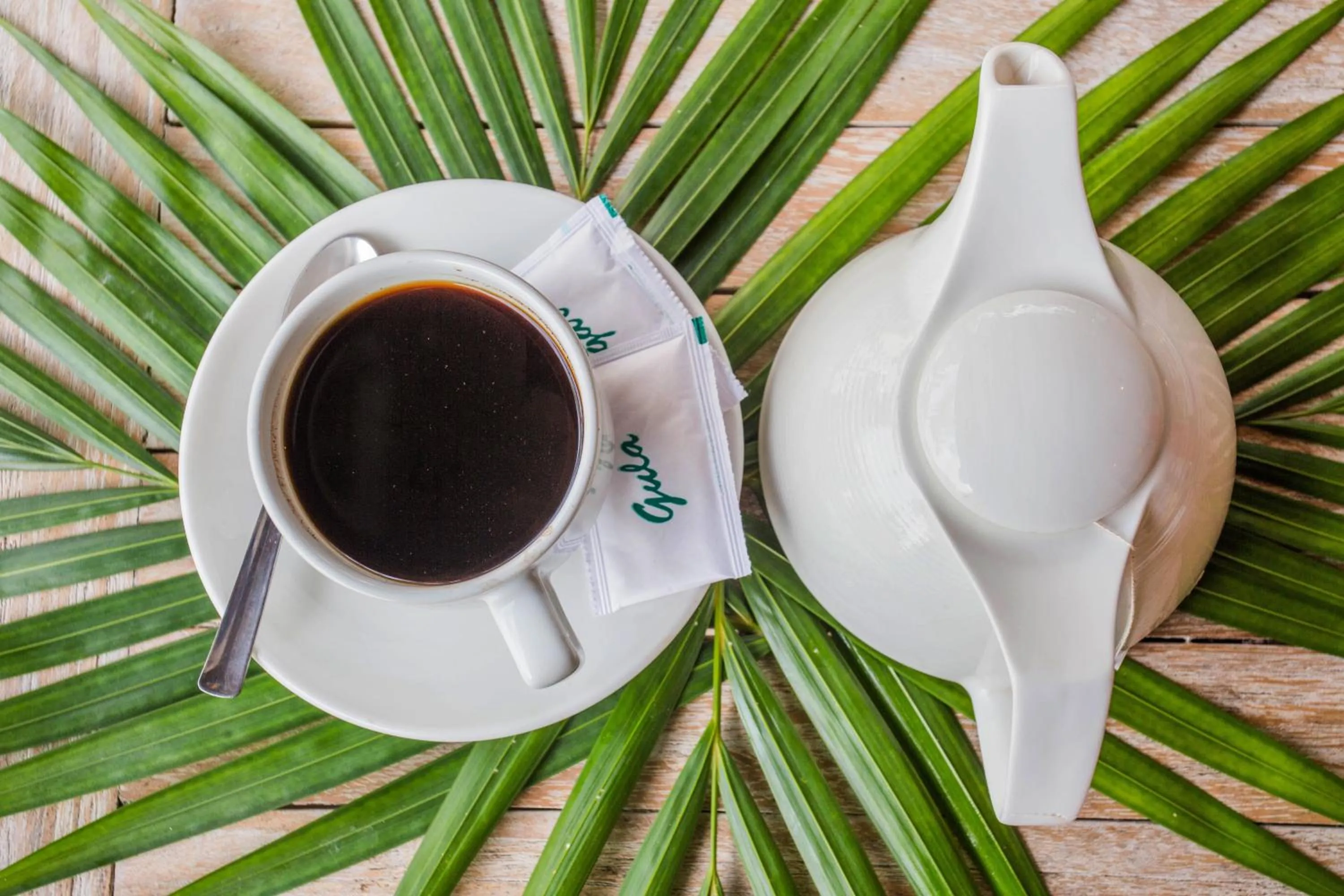 Coffee/tea facilities in The Syron Huts Lembongan