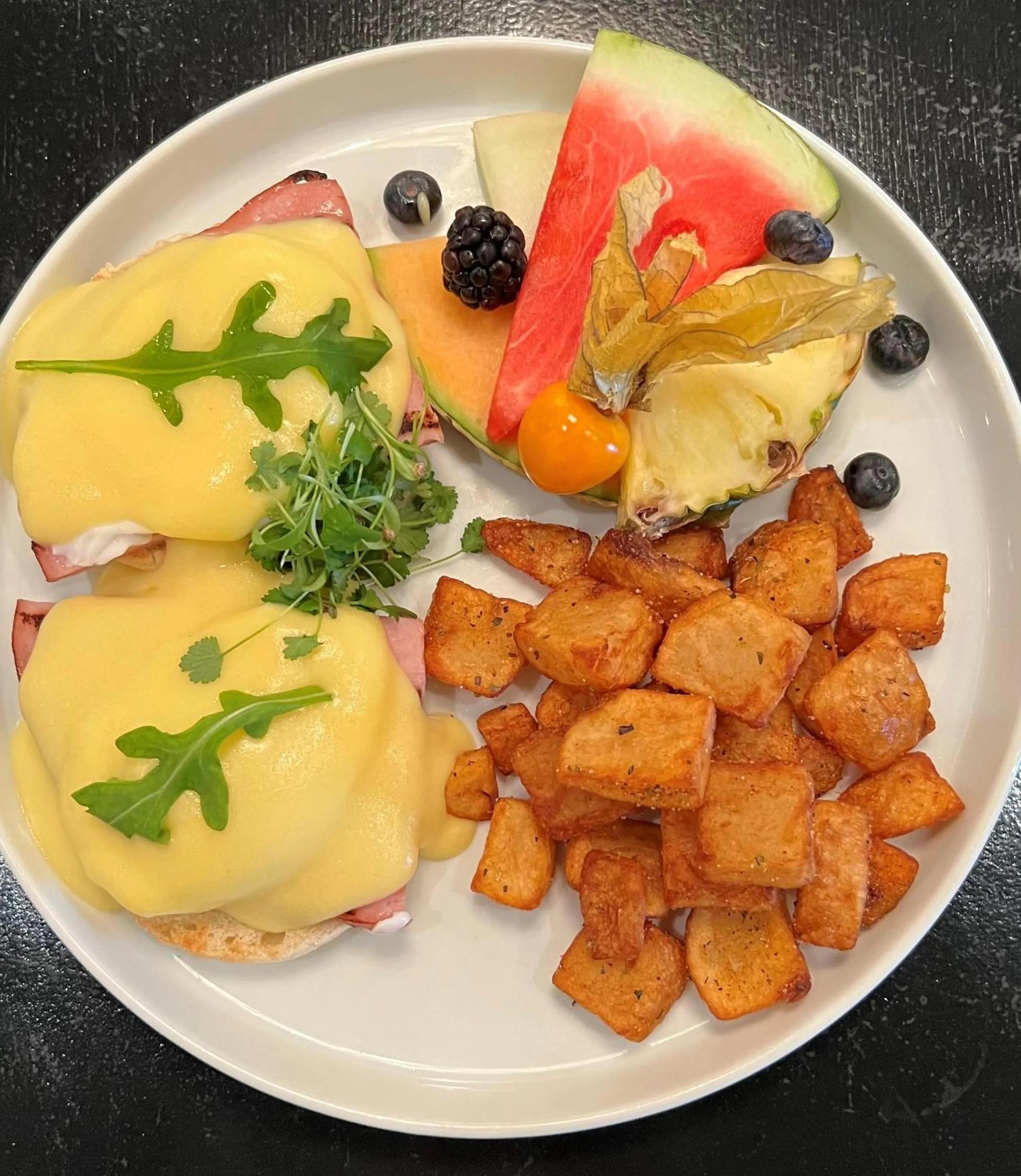 Breakfast in Hotel & Suites Le Dauphin Drummondville