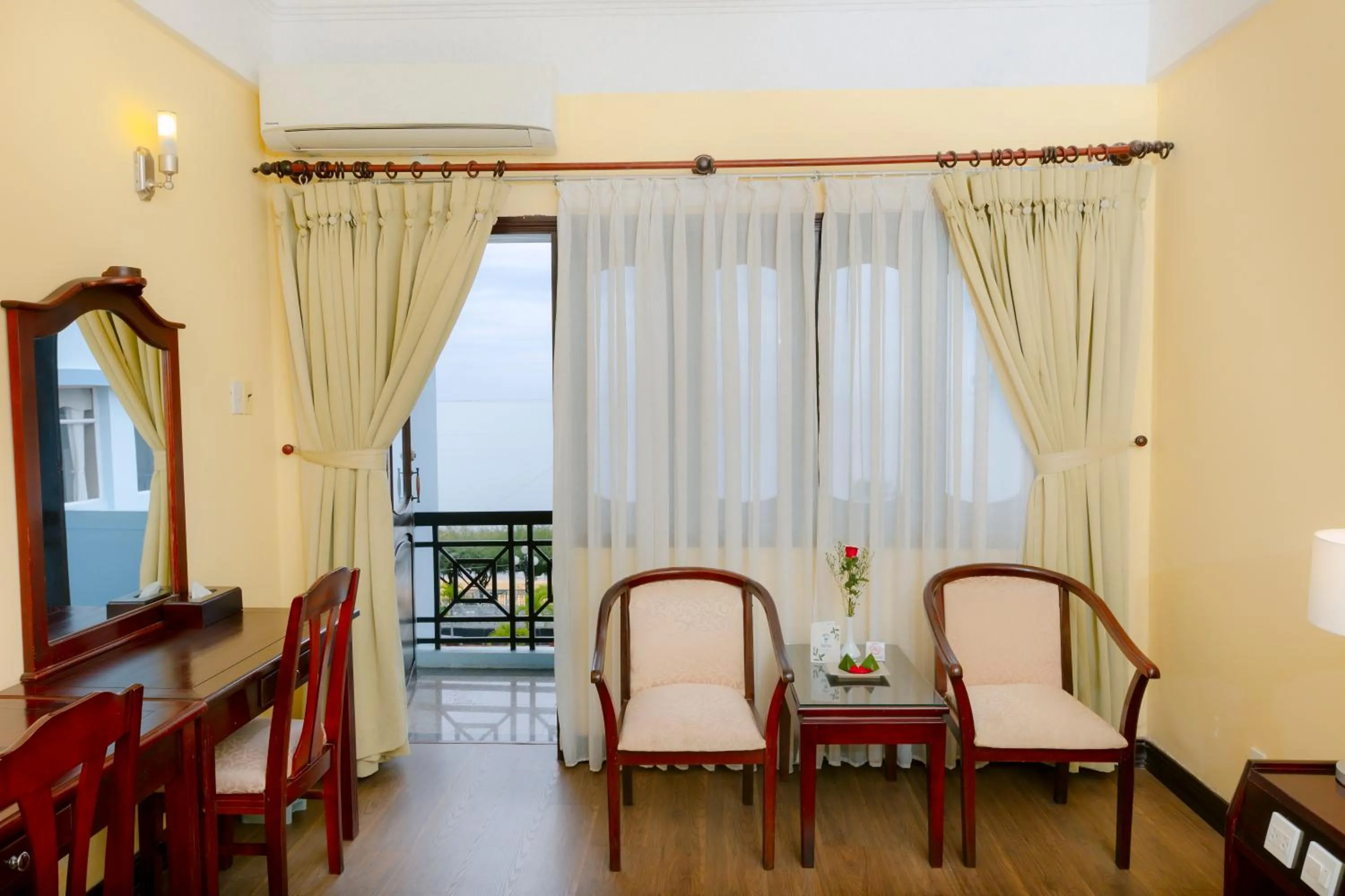 Balcony/Terrace in Seagull Hotel