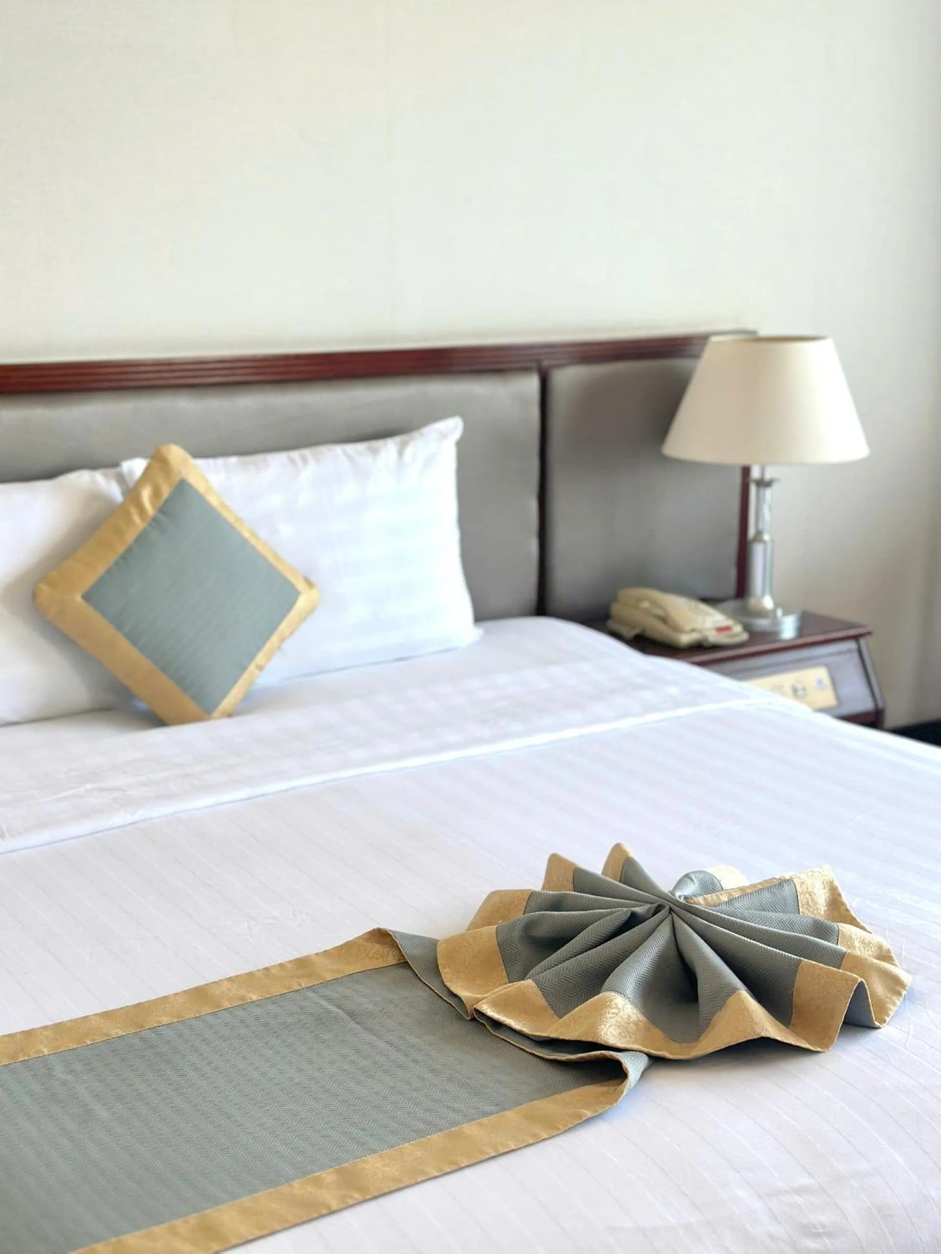 Bed in Seagull Hotel