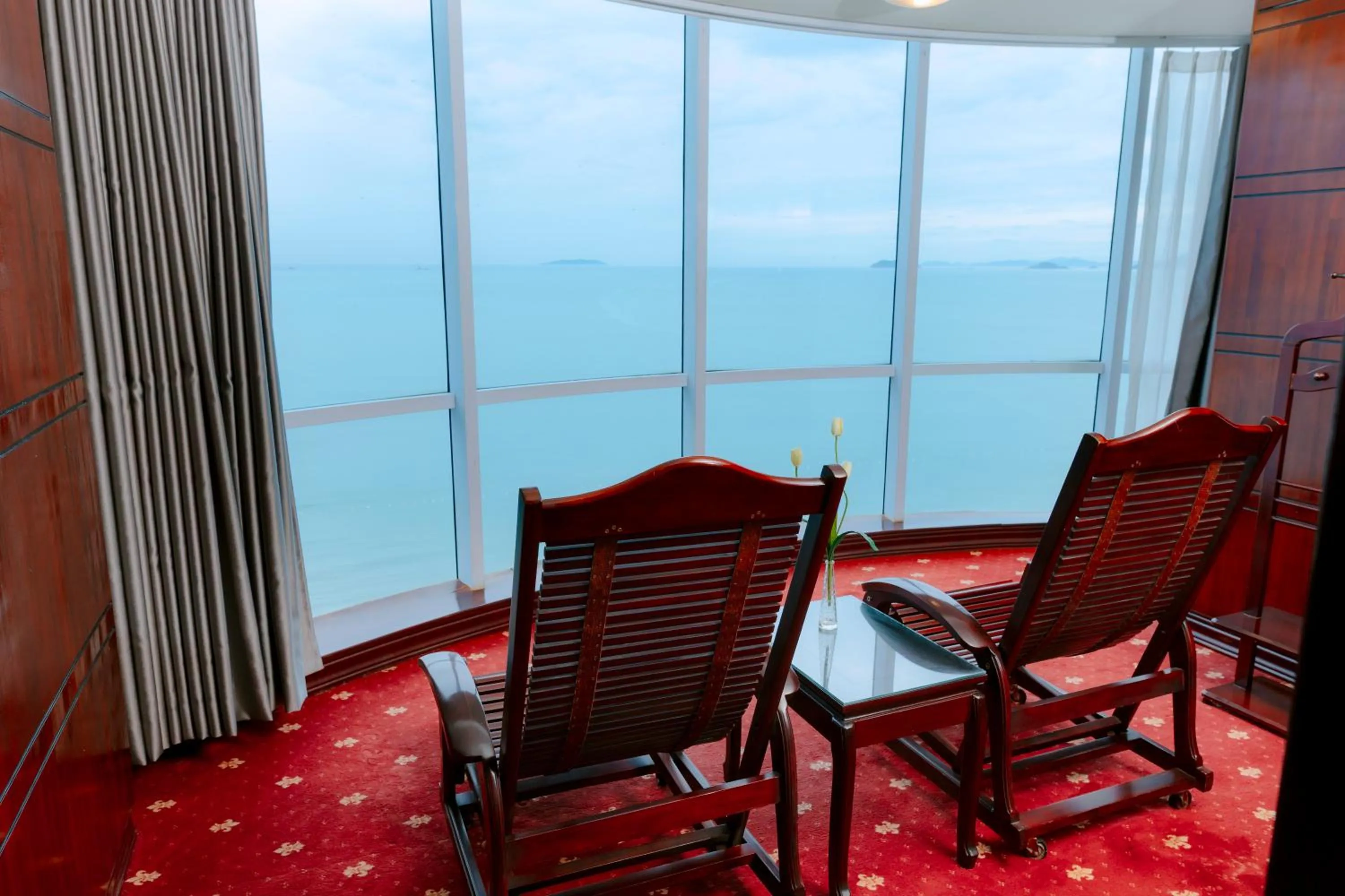 Seating area in Seagull Hotel