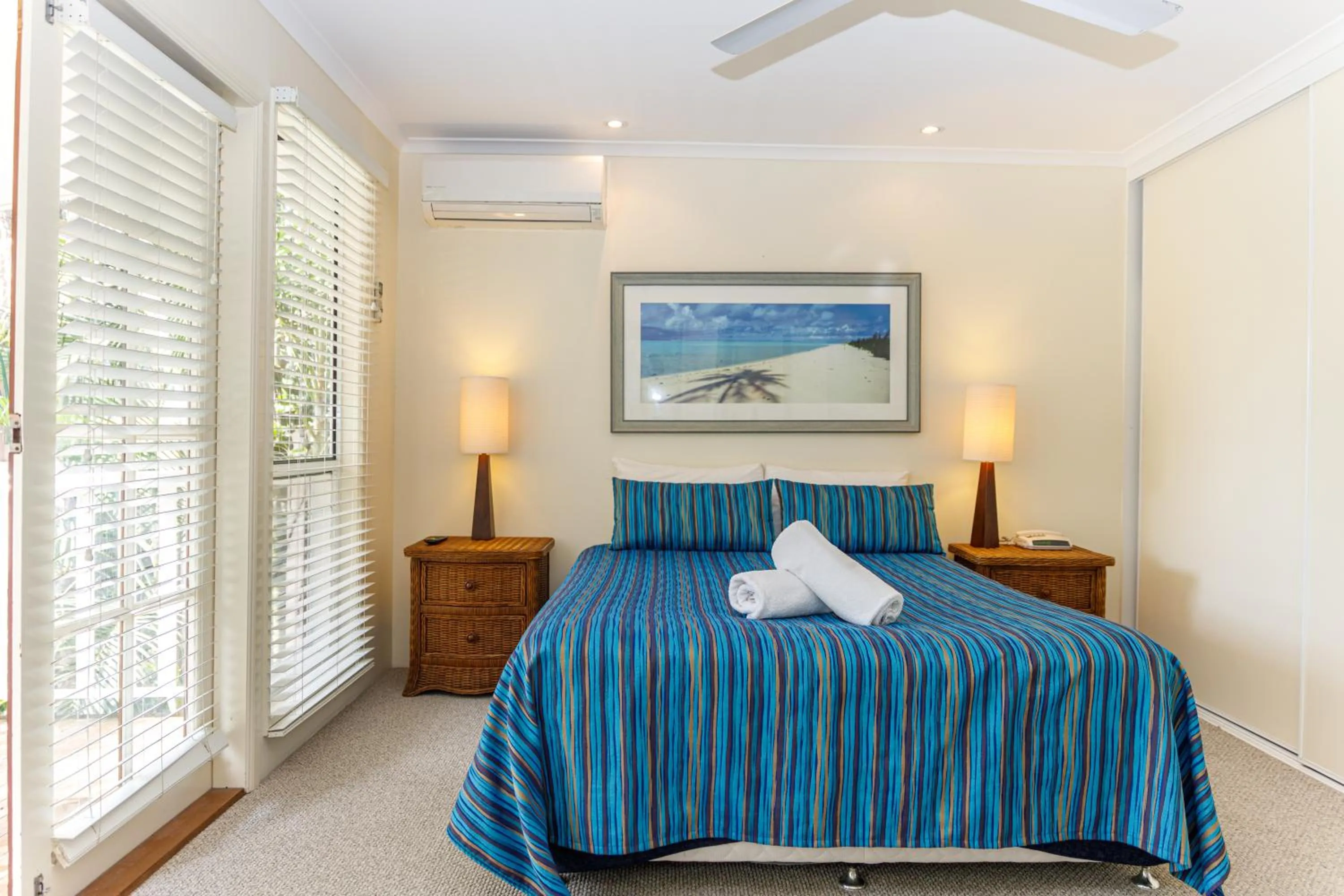 Bedroom, Bed in Sandy Beach Resort