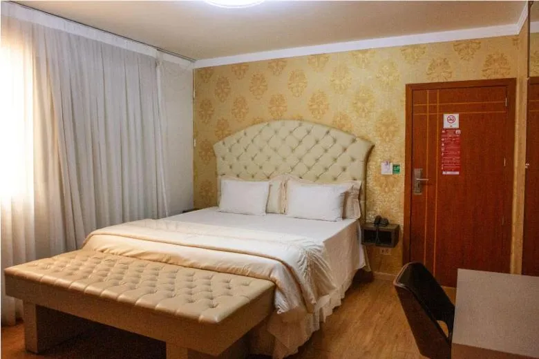 Bed in Paraná Comfort Hotel