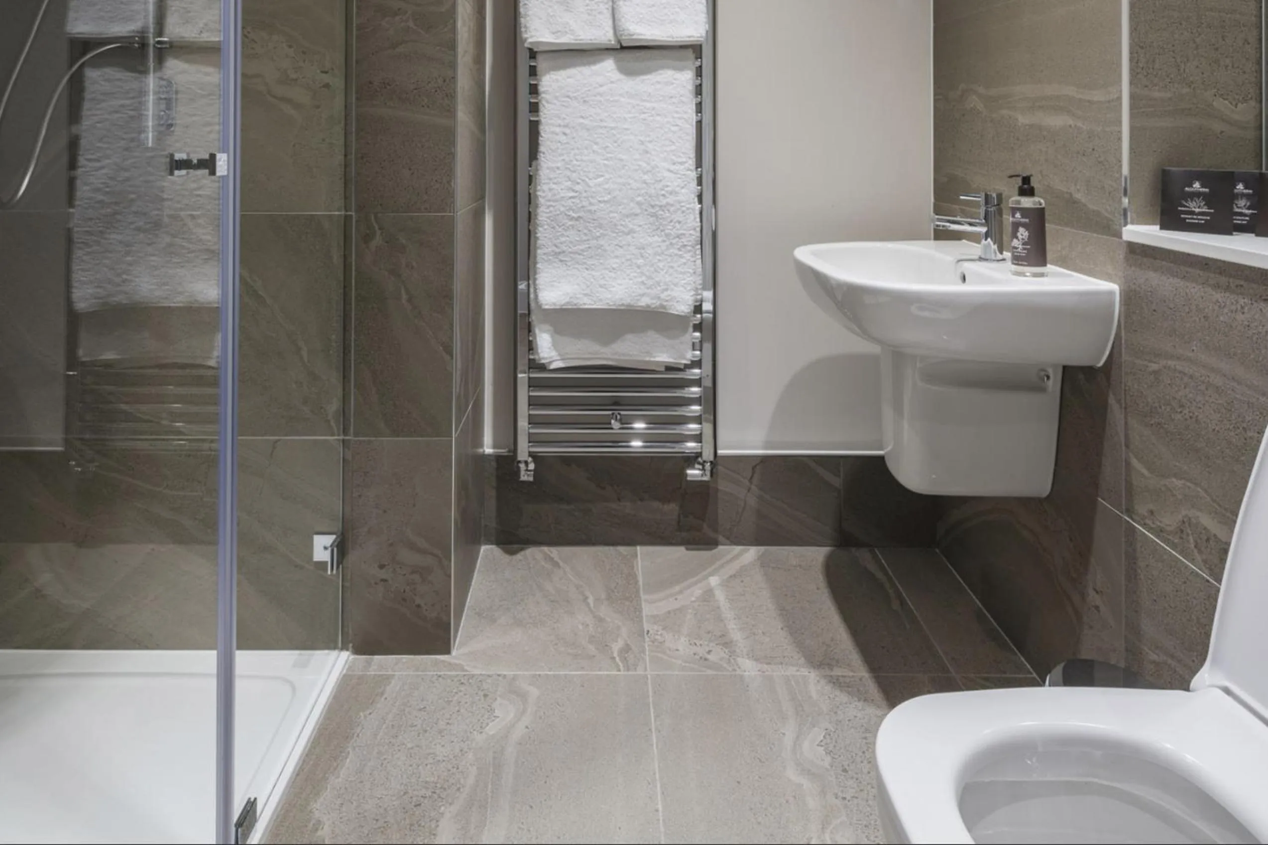 Toilet in Beech House - Urban Apartments