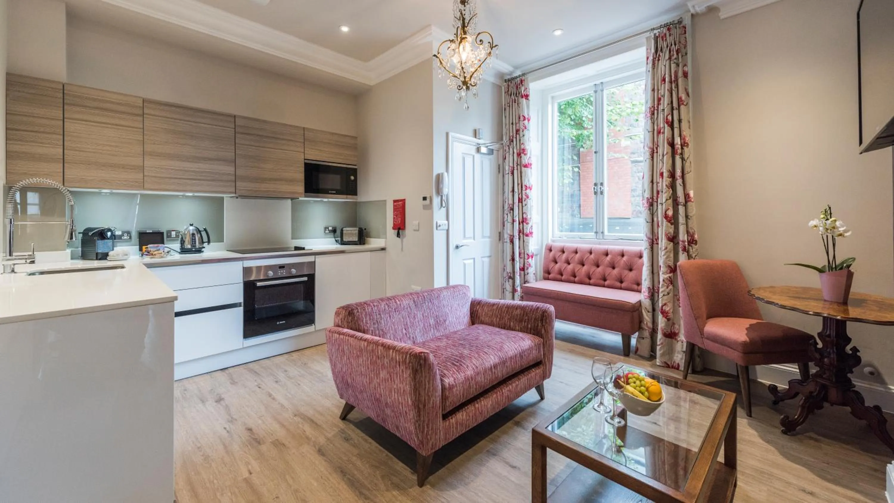 Kitchen or kitchenette in Beech House - Urban Apartments