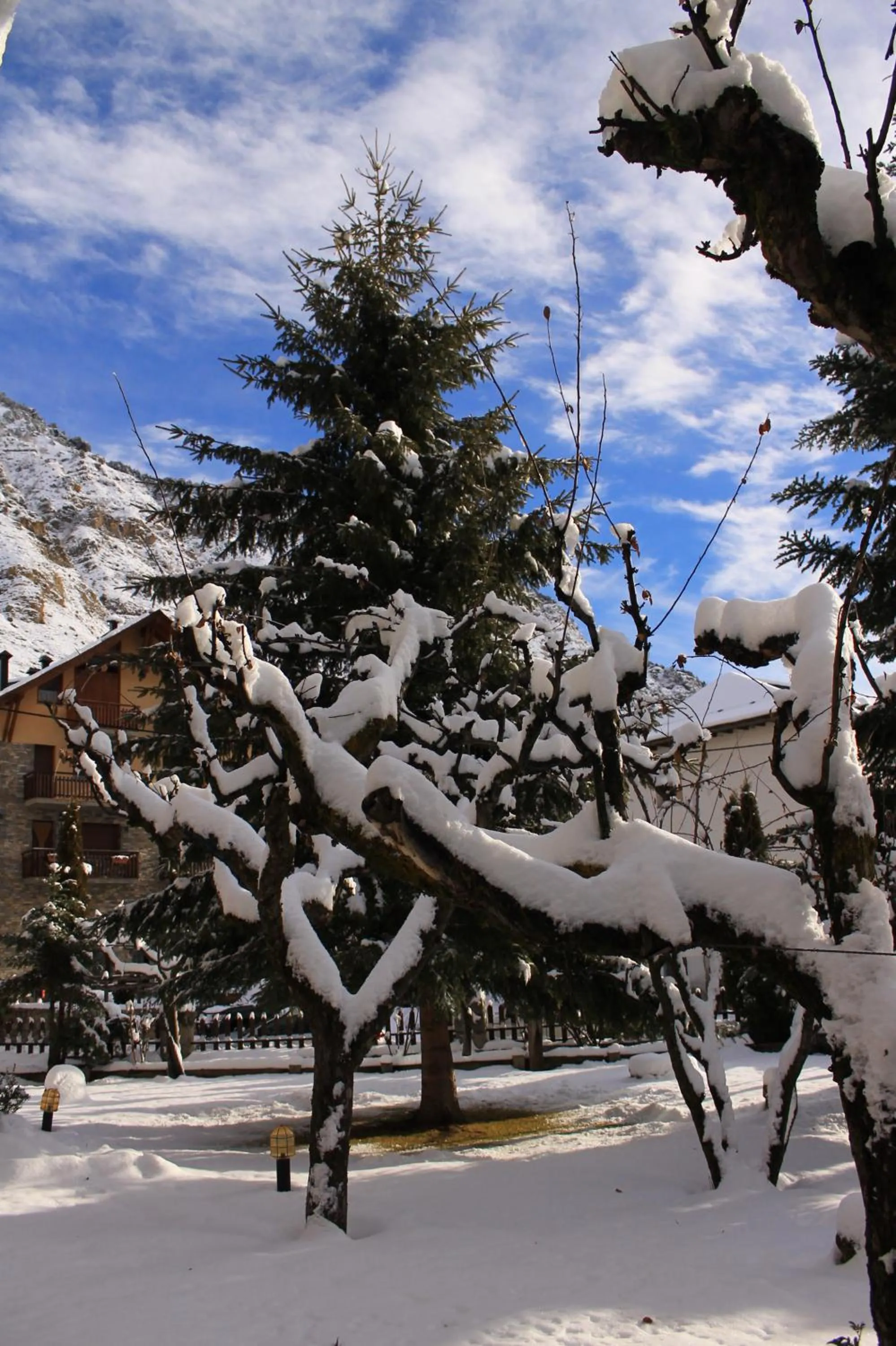 Facade/entrance in Hotel Saurat