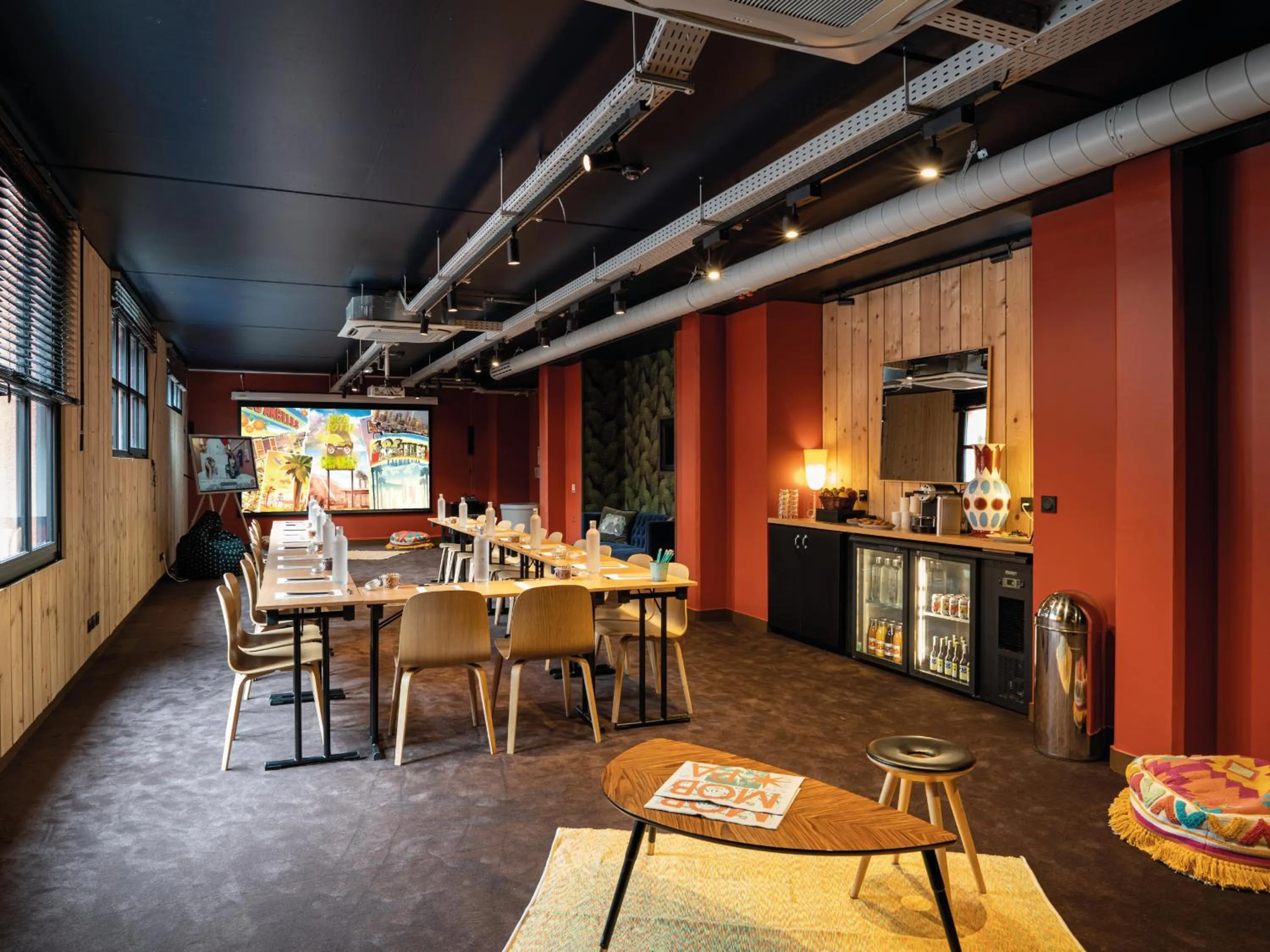 Meeting/conference room in MOB HOTEL Paris Les Puces