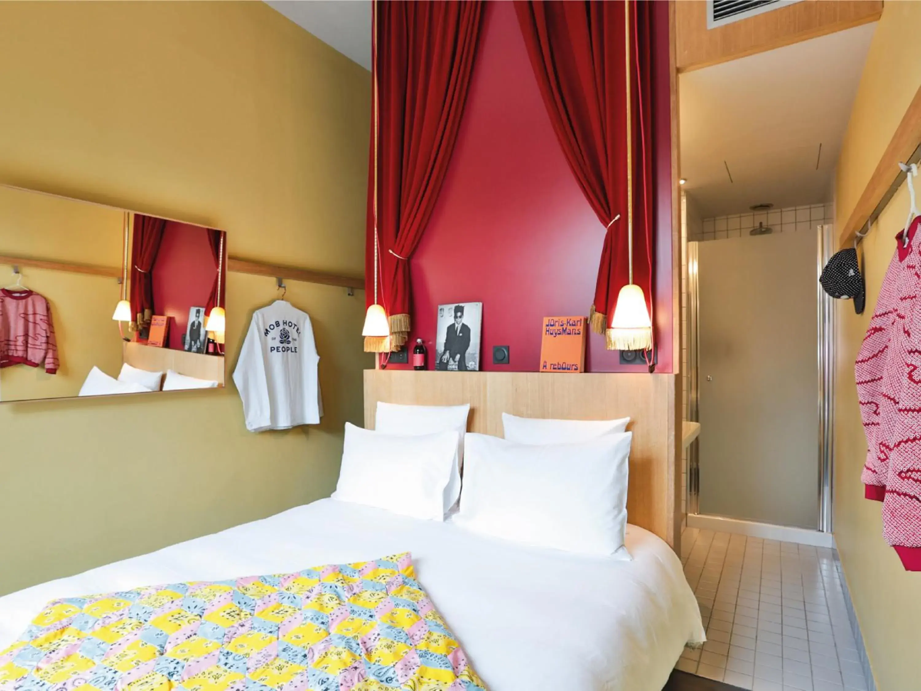 Bedroom, Bed in MOB HOTEL Paris Les Puces Bedroom, Bed in MOB HOTEL Paris Les Puces